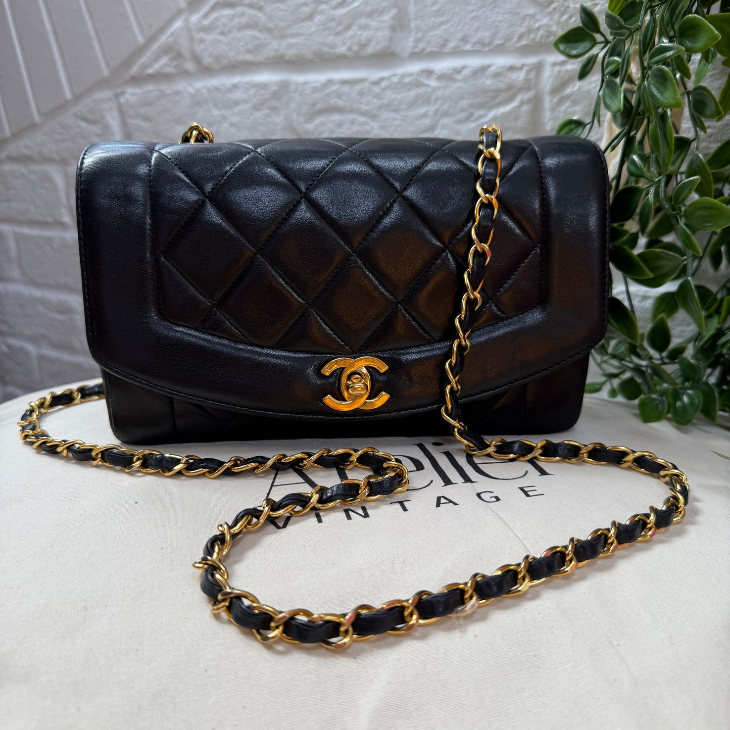Chanel 1991 Vintage Classic Diana Small