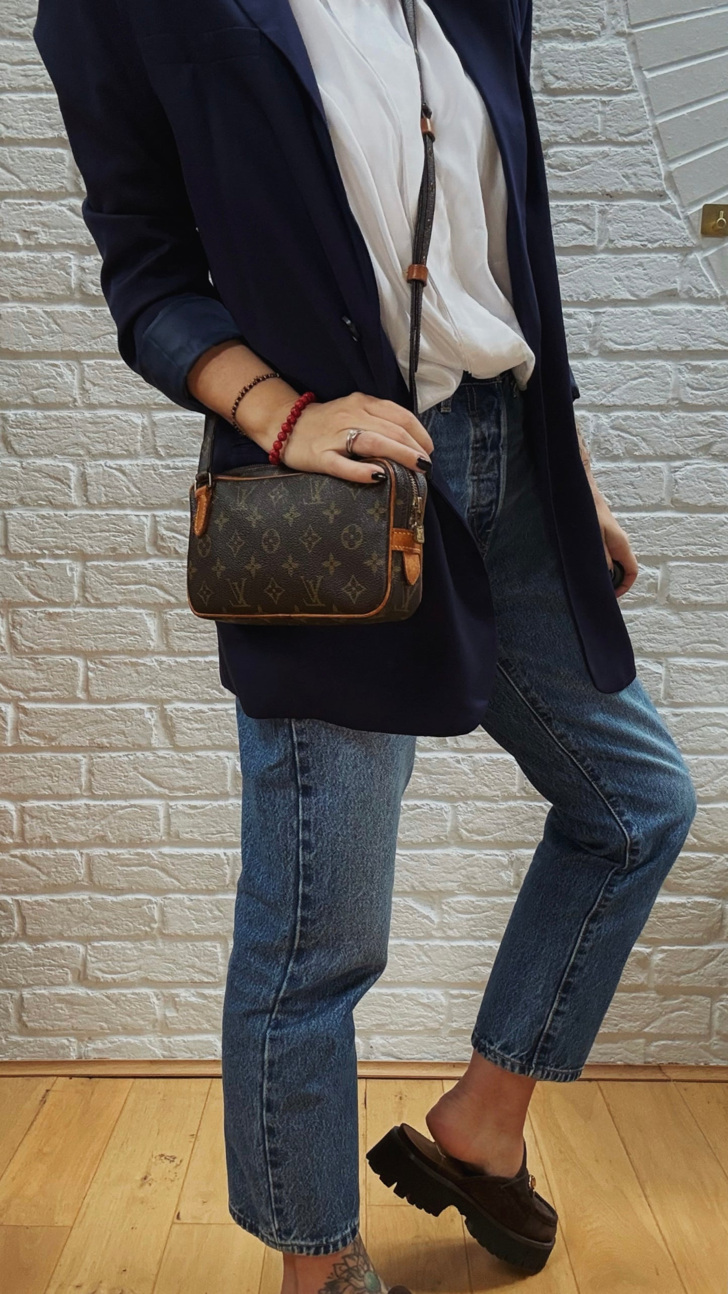 Louis Vuitton 1996 Pochette Marly Bandouliere