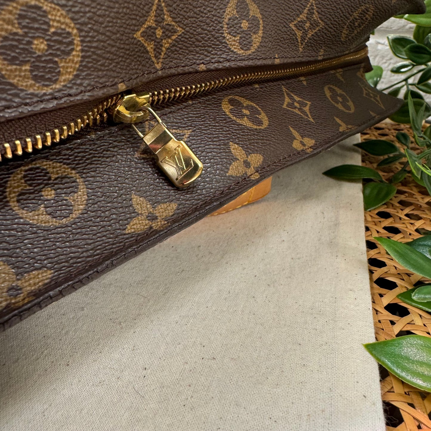 Louis Vuitton 1998 Babylon Tote