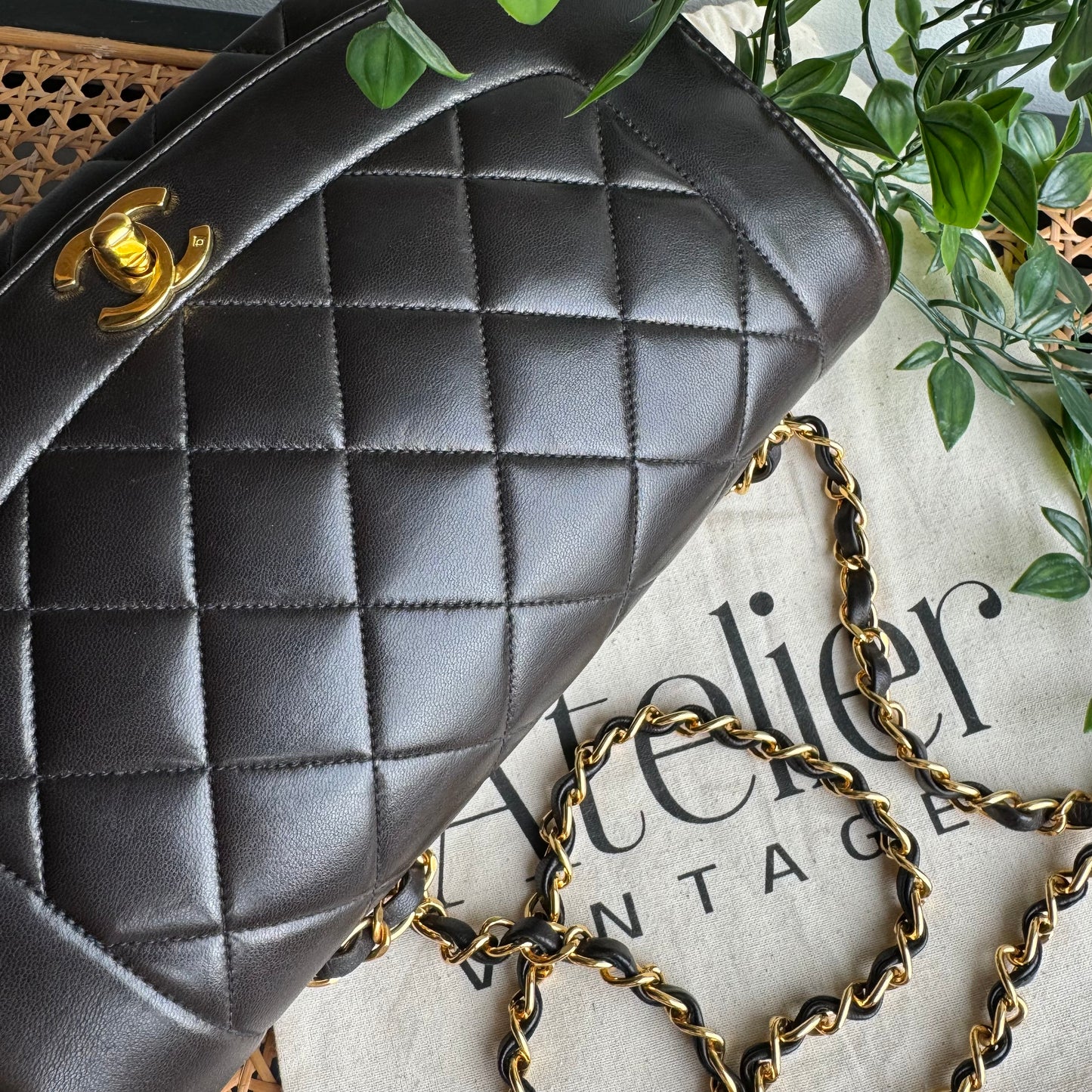 Chanel 1991 Vintage Classic Medium Diana