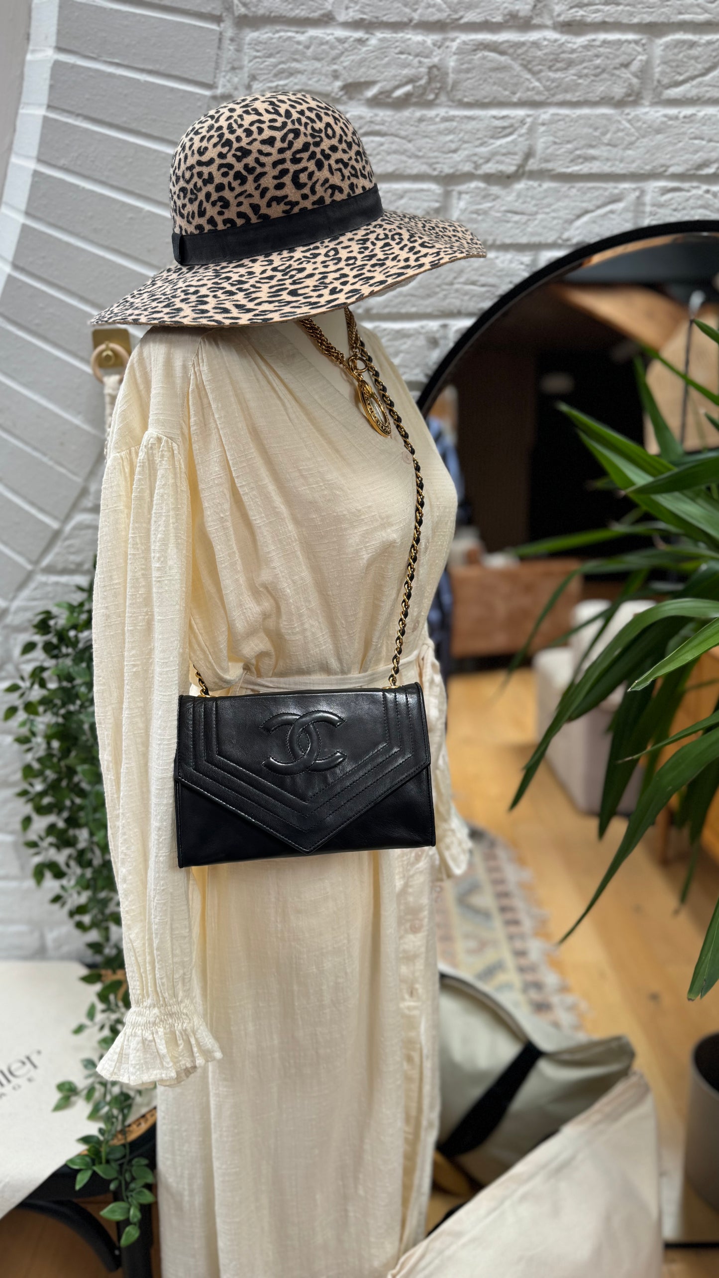 Chanel 1986 Envelope Single Flap Shoulder Bag