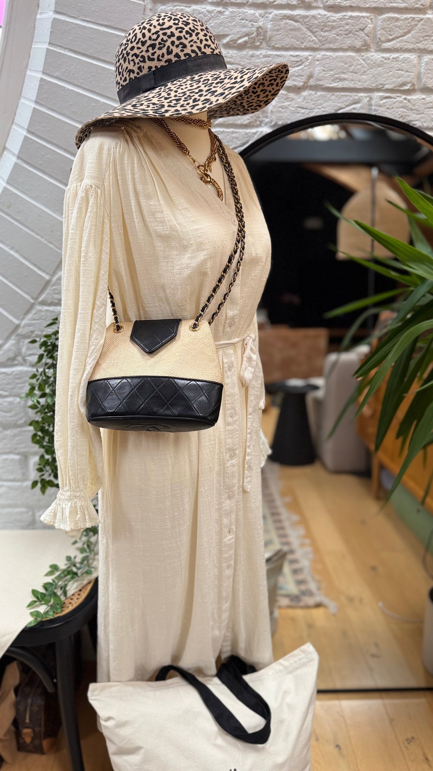 Chanel 1989 Bi Color Raffia & Lambskin tassel bag