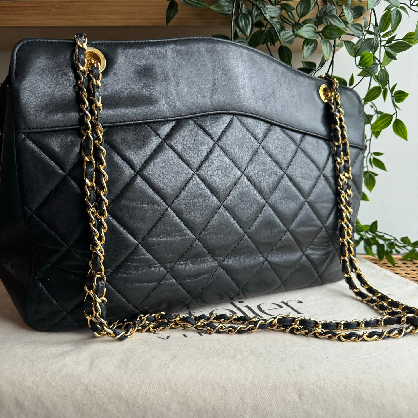 Chanel 1989 Tote with long Strap