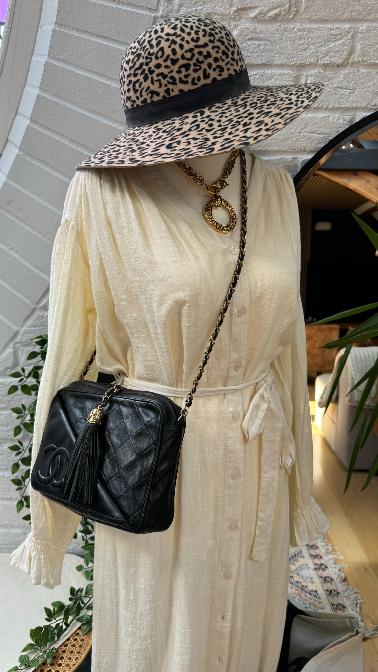 Chanel 1989 Vintage Tassel Camera Bag