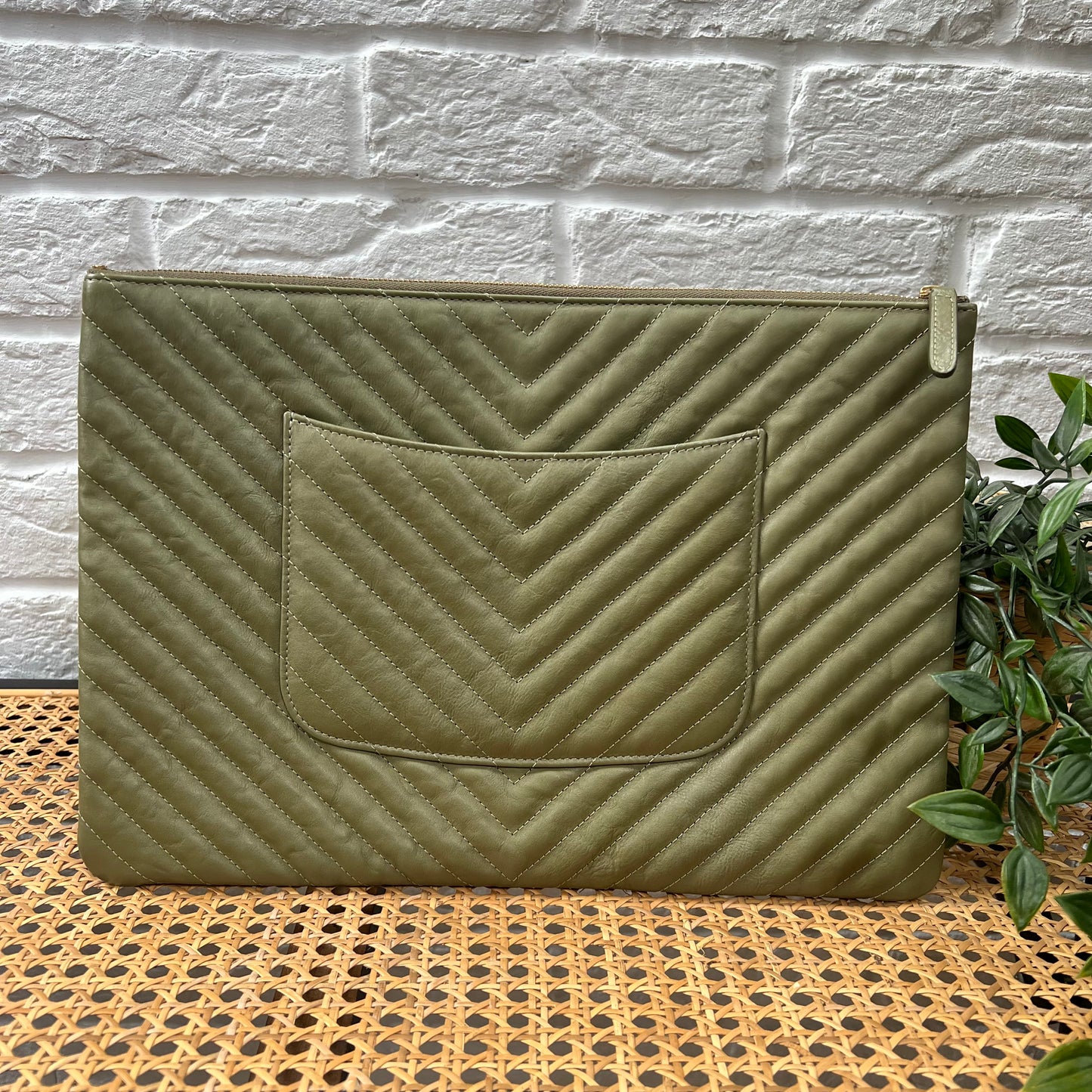 Chanel 2017 O Clutch/Pouch Large