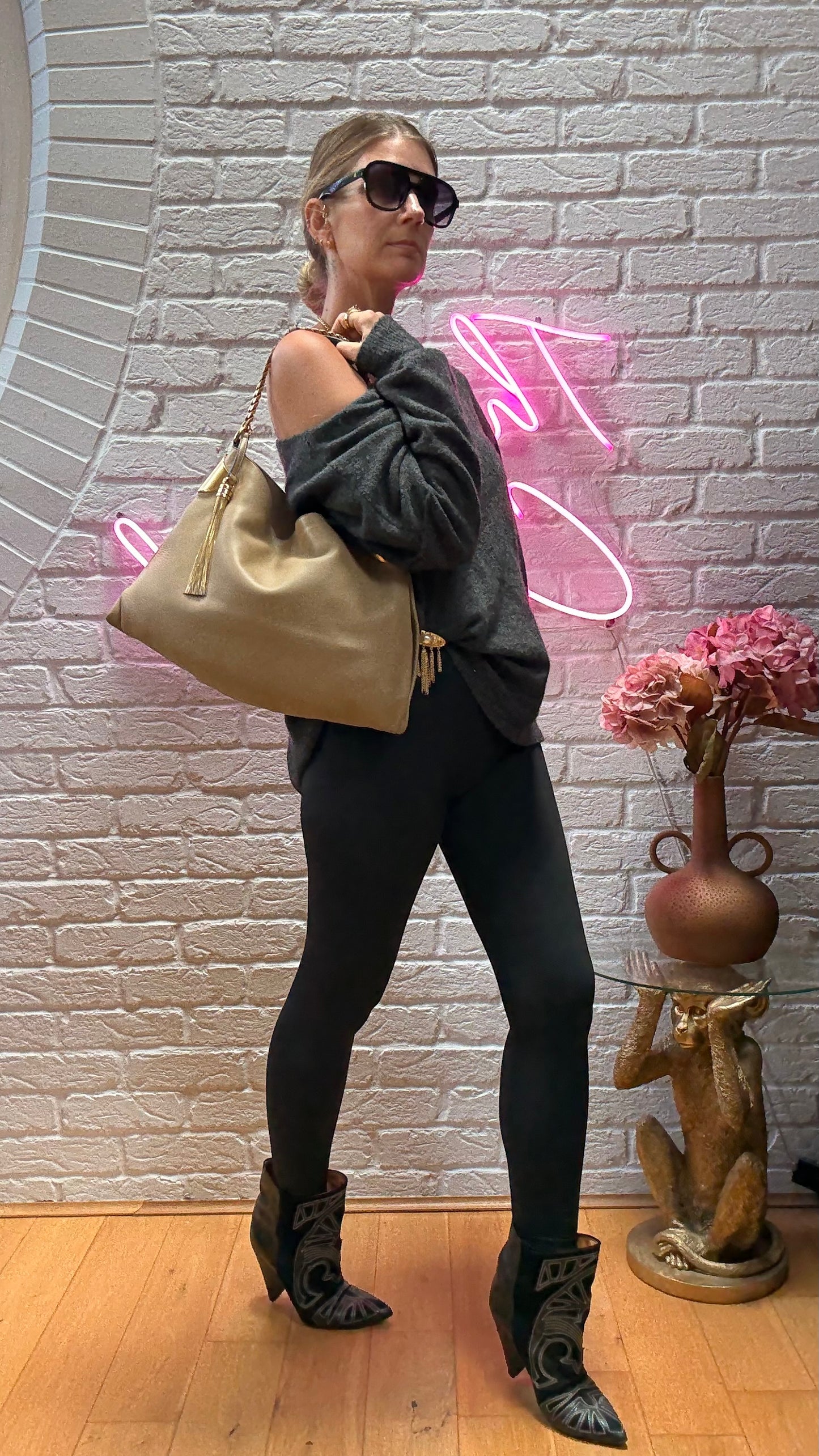 Gucci 1970 Tassel Hobo Tote