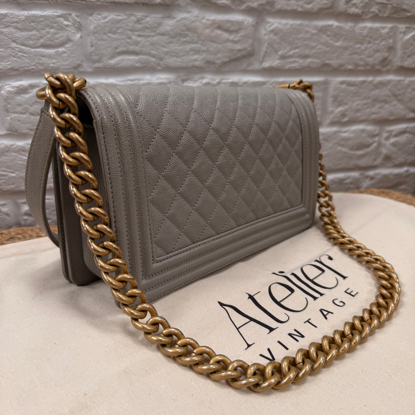 Chanel 2018 Le Boy Caviar Old Medium Grey