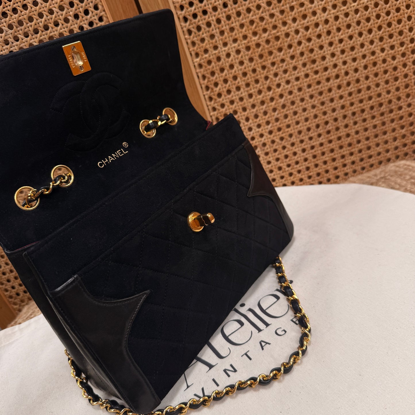 Chanel 1986 rare & limited edition single flap in black suede & Lambskin leather