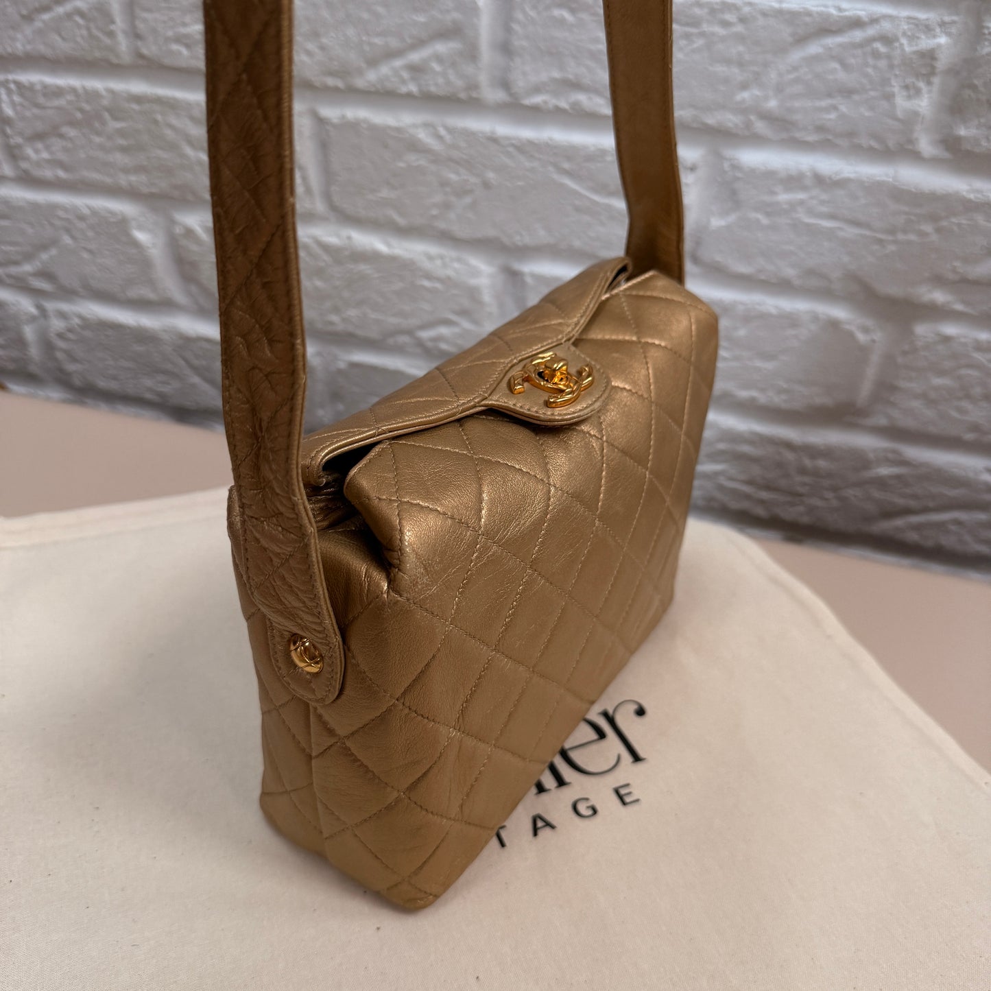 Chanel 1991 CC Turnlock closure cross body in gold Lambskin leather & 24k gold hardware