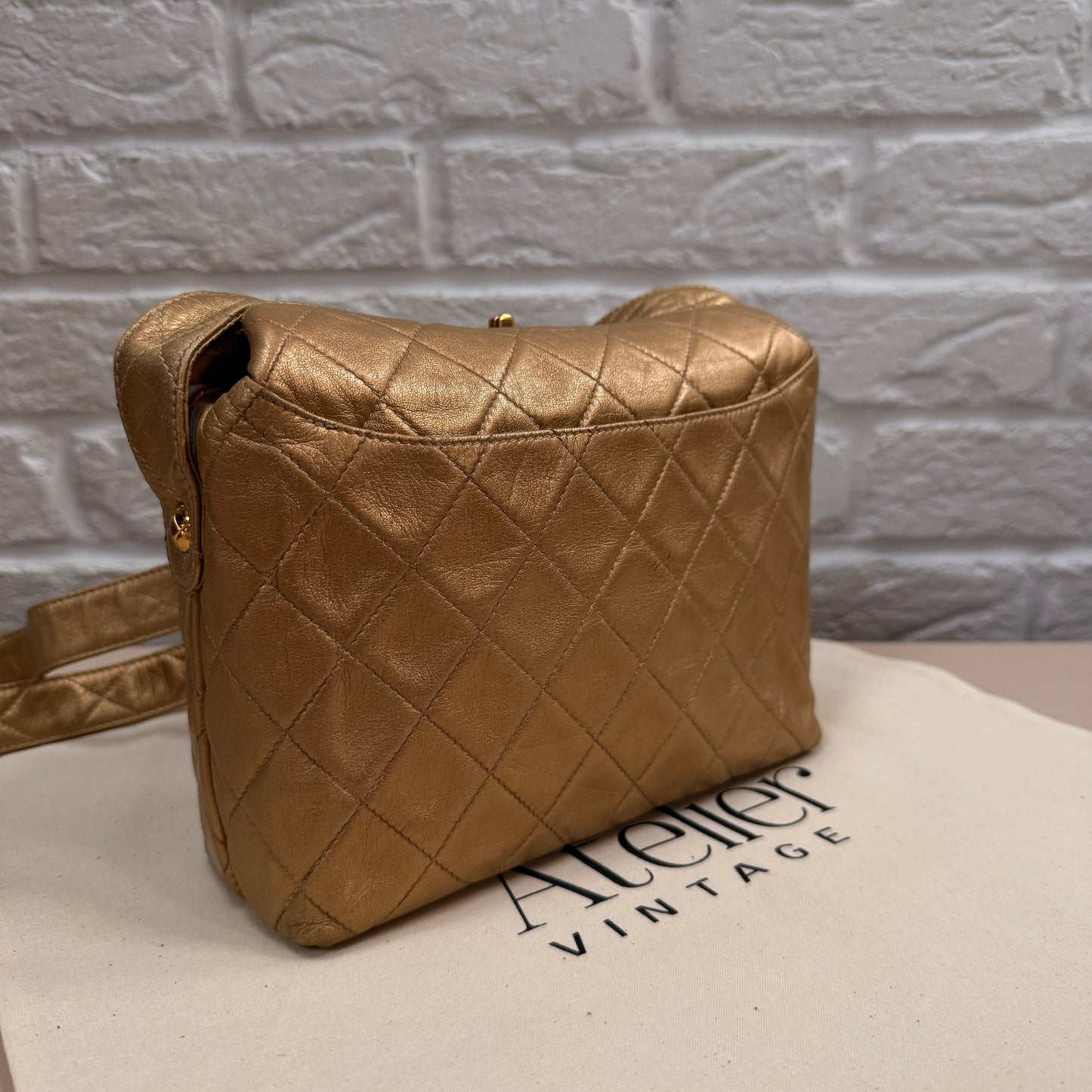 Chanel 1991 CC Turnlock closure cross body in gold Lambskin leather & 24k gold hardware
