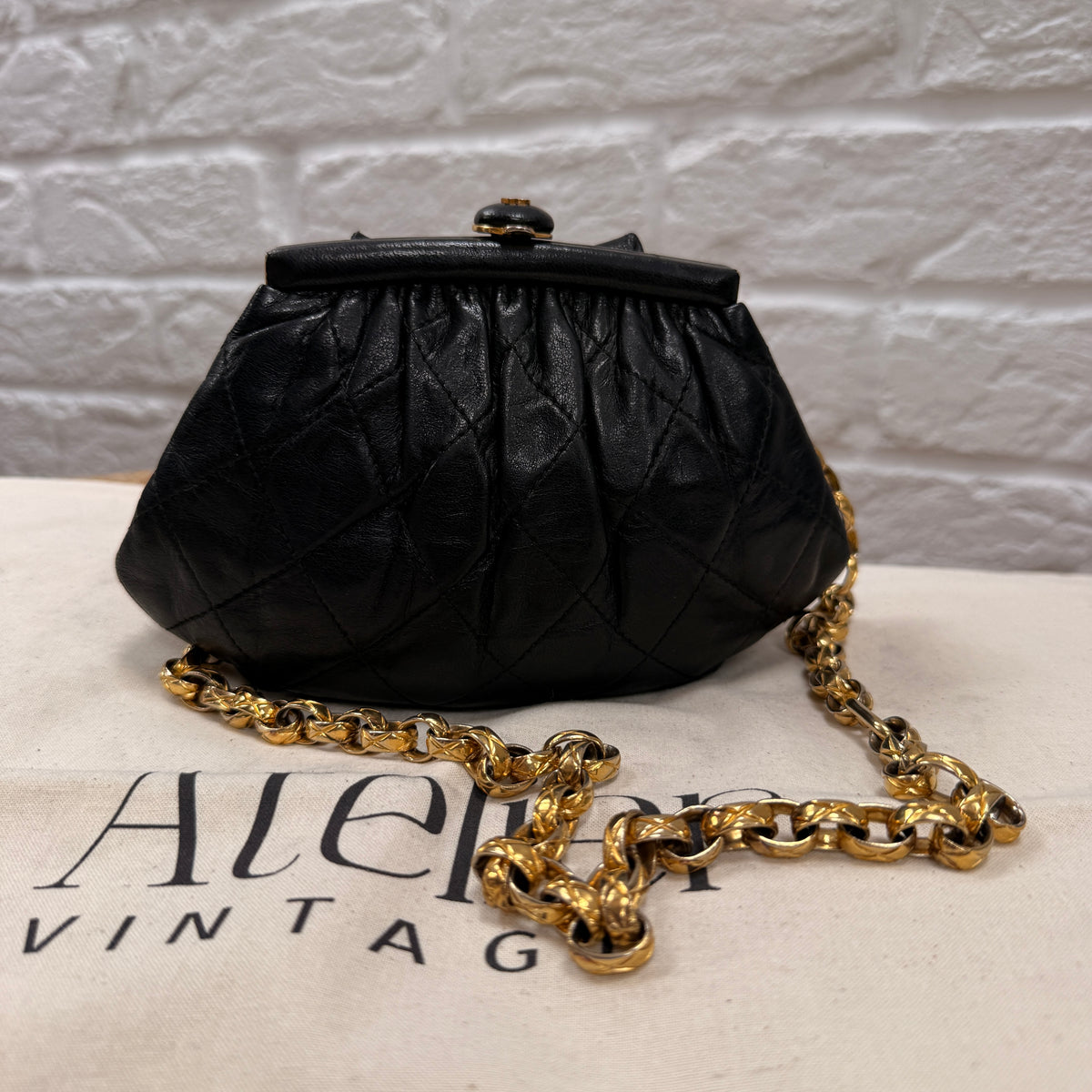 Chanel 1989 Rare Kisslock Bag