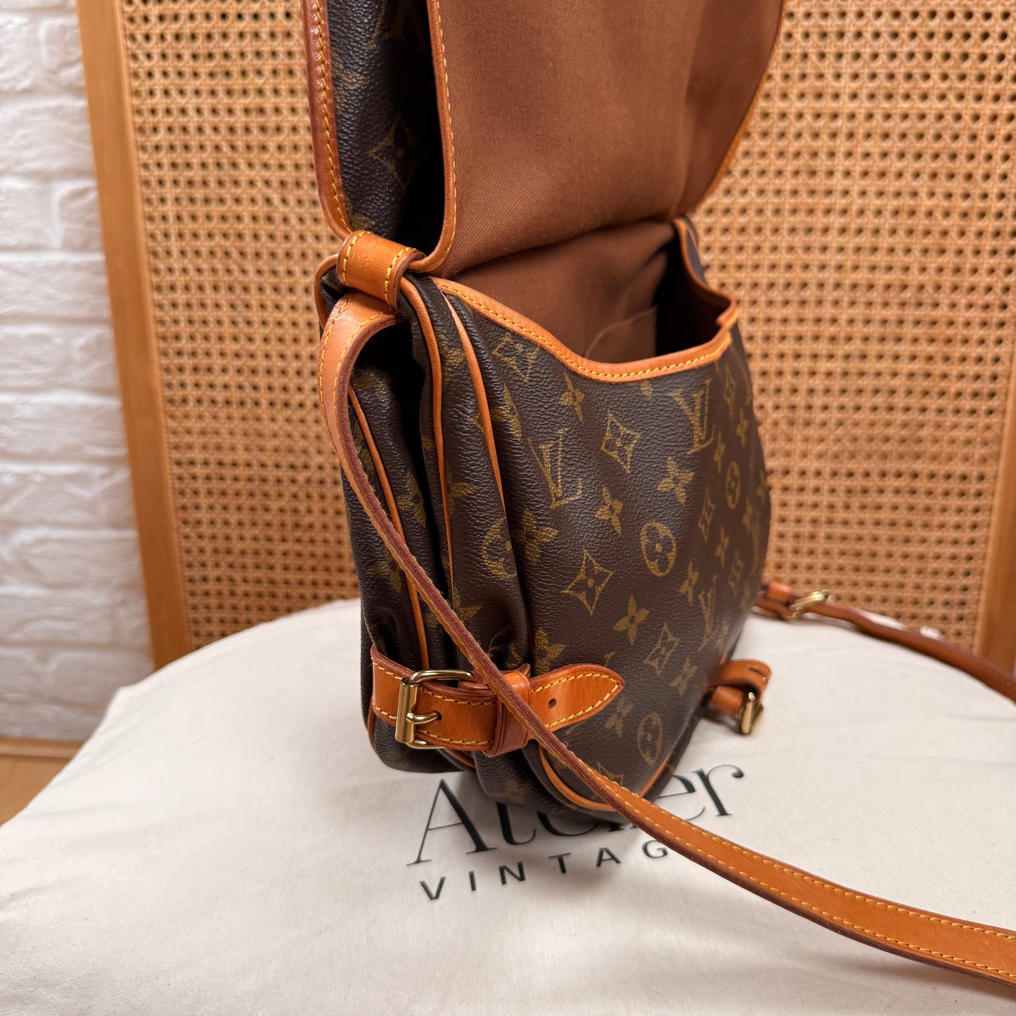 Louis Vuitton 2004 Saumur 30 Monogram