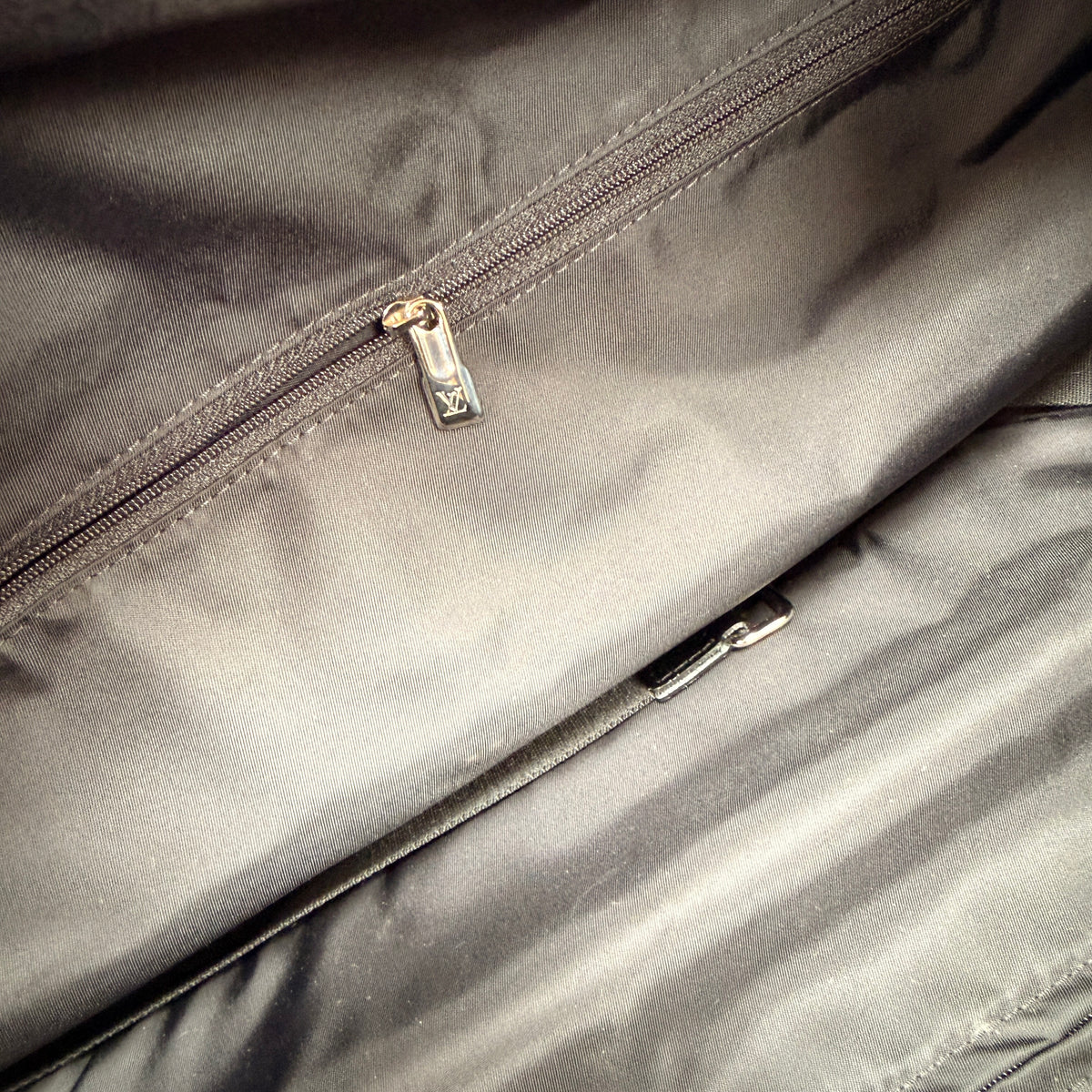 Louis Vuitton 2015 Neo Eole 55 duffel bag with wheels