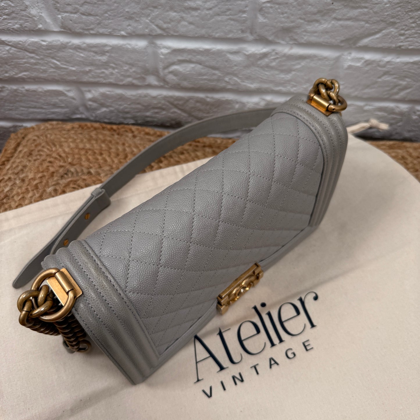 Chanel 2018 Le Boy Caviar Old Medium Grey