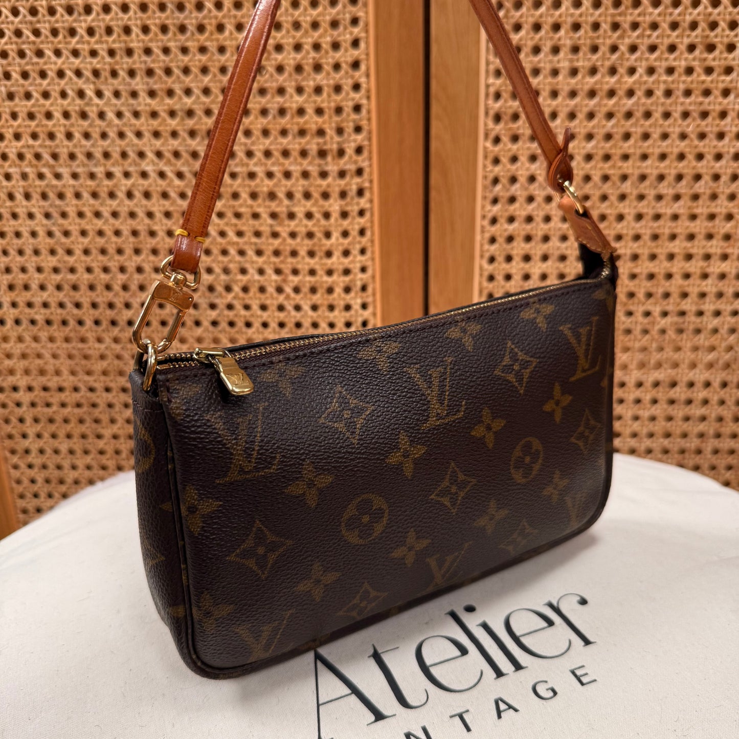 Louis Vuitton 1999 Pochette Accesssoires
