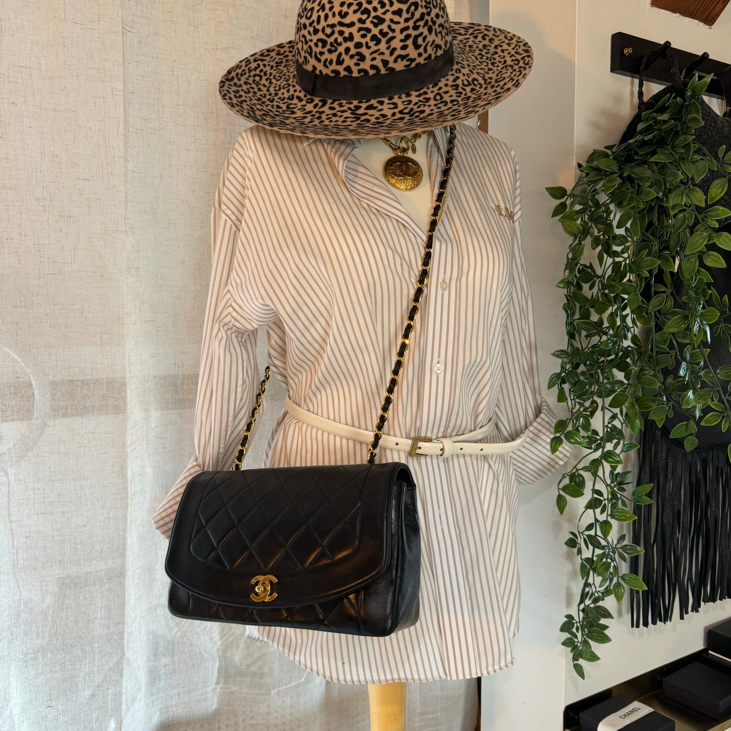 Chanel 1991 Vintage Classic Medium Diana