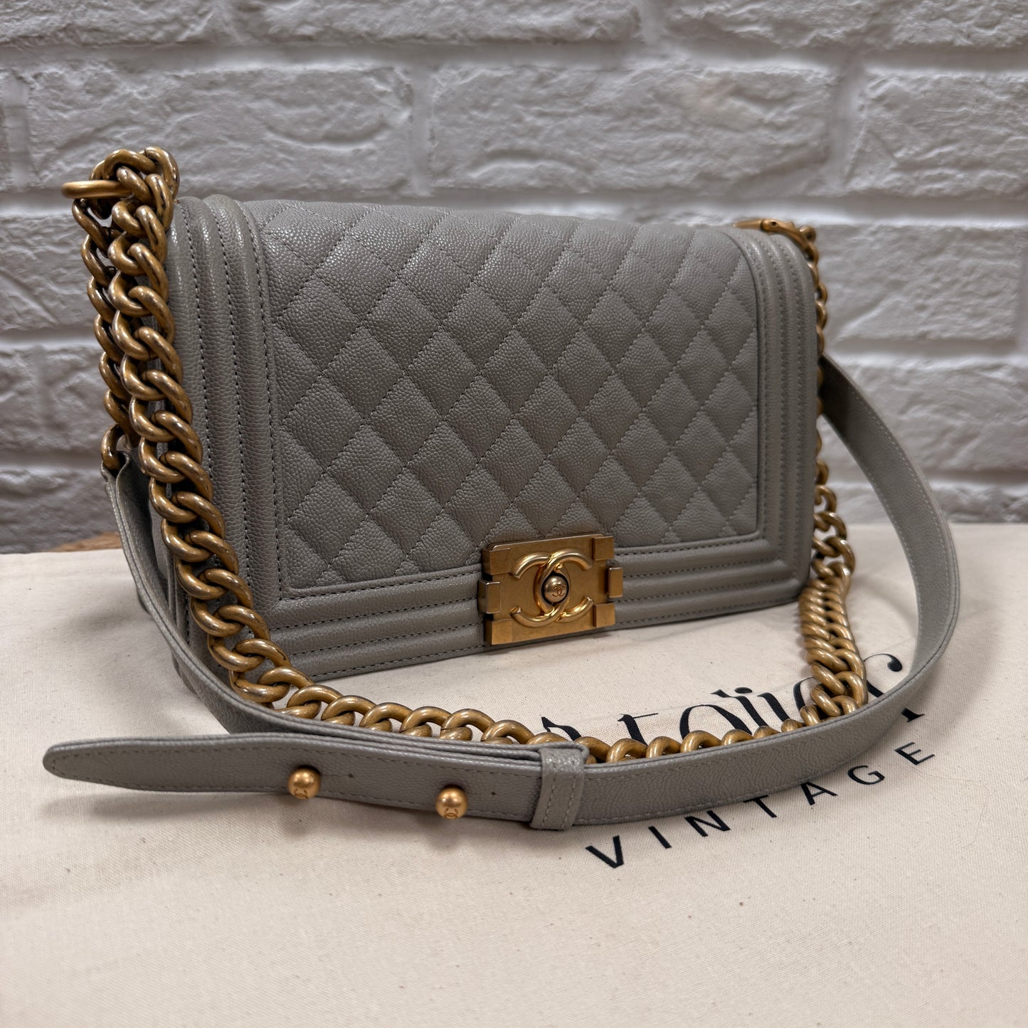 Chanel 2018 Le Boy Caviar Old Medium Grey
