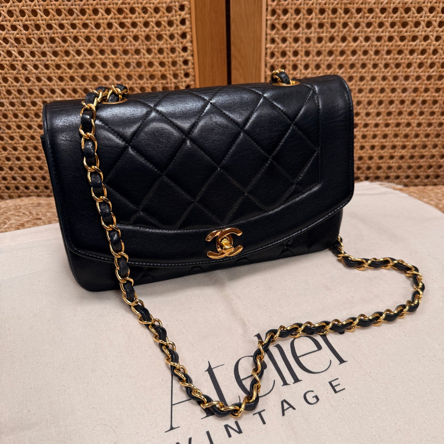 Chanel 1991 Vintage Classic Diana Small