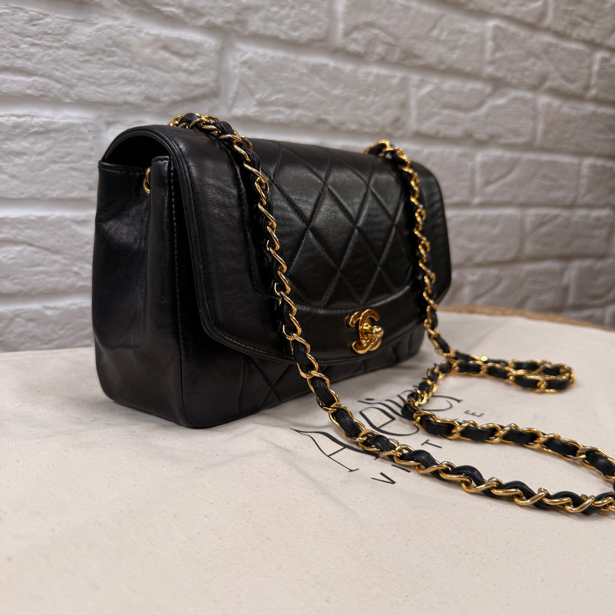 Chanel 1991 Vintage Classic Diana Small