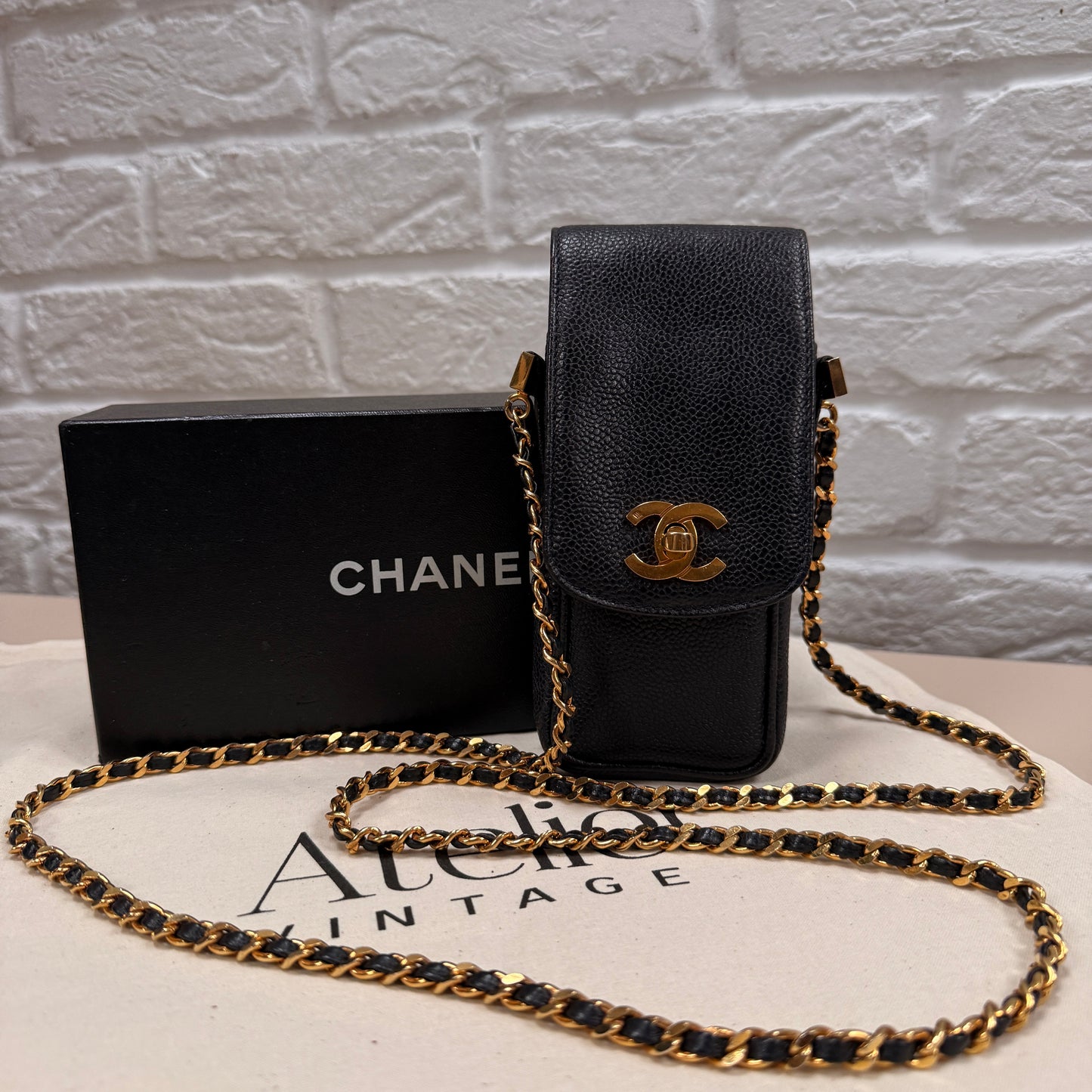 Chanel 1994 Caviar Pochette - Black Caviar Leather & 24k hold hardware
