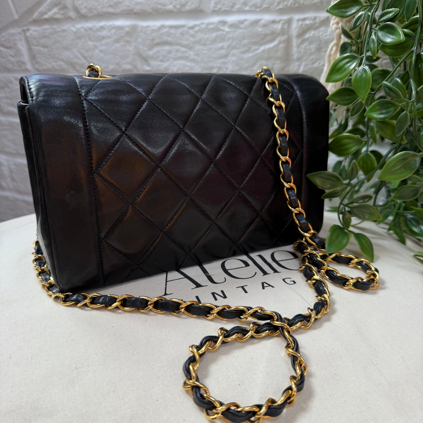 Chanel 1991 Vintage Classic Diana Small
