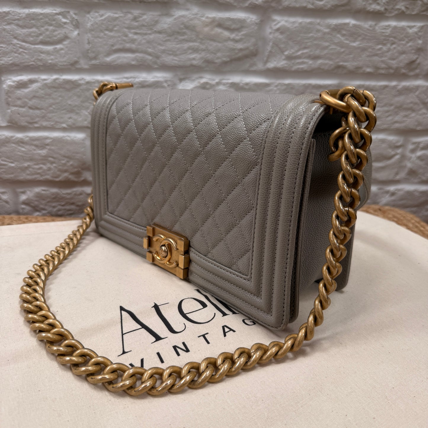 Chanel 2018 Le Boy Caviar Old Medium Grey