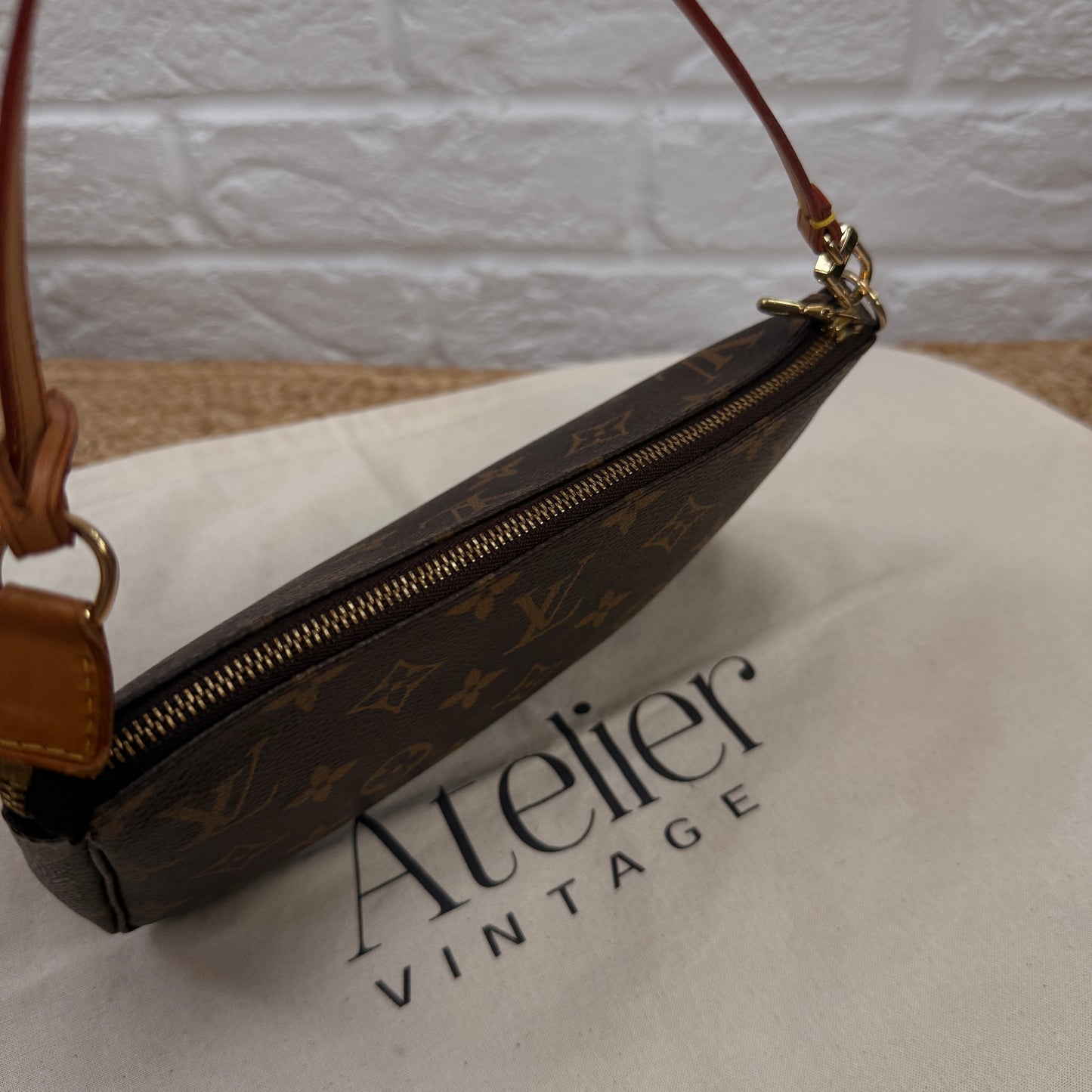 Louis Vuitton 2003 Pochette Accessoires