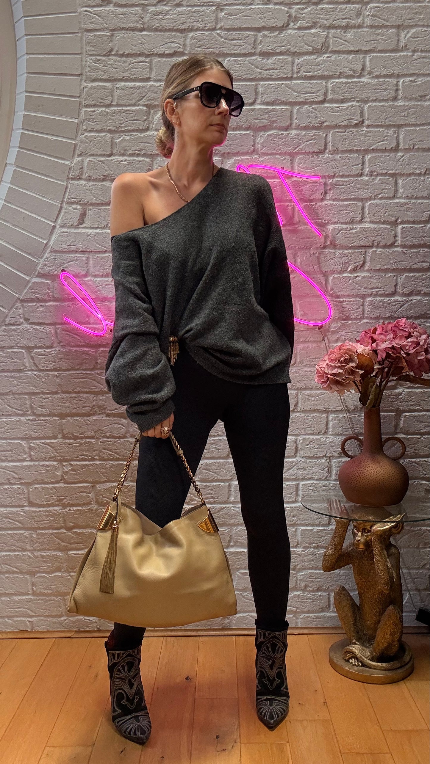Gucci 1970 Tassel Hobo Tote
