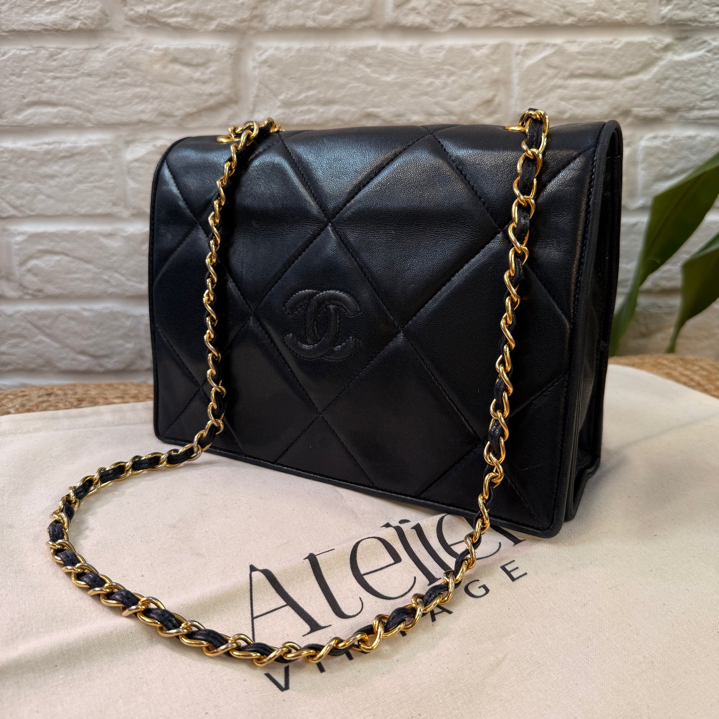 Chanel 1986 Navy Lambskin Full flap in diamond quilting