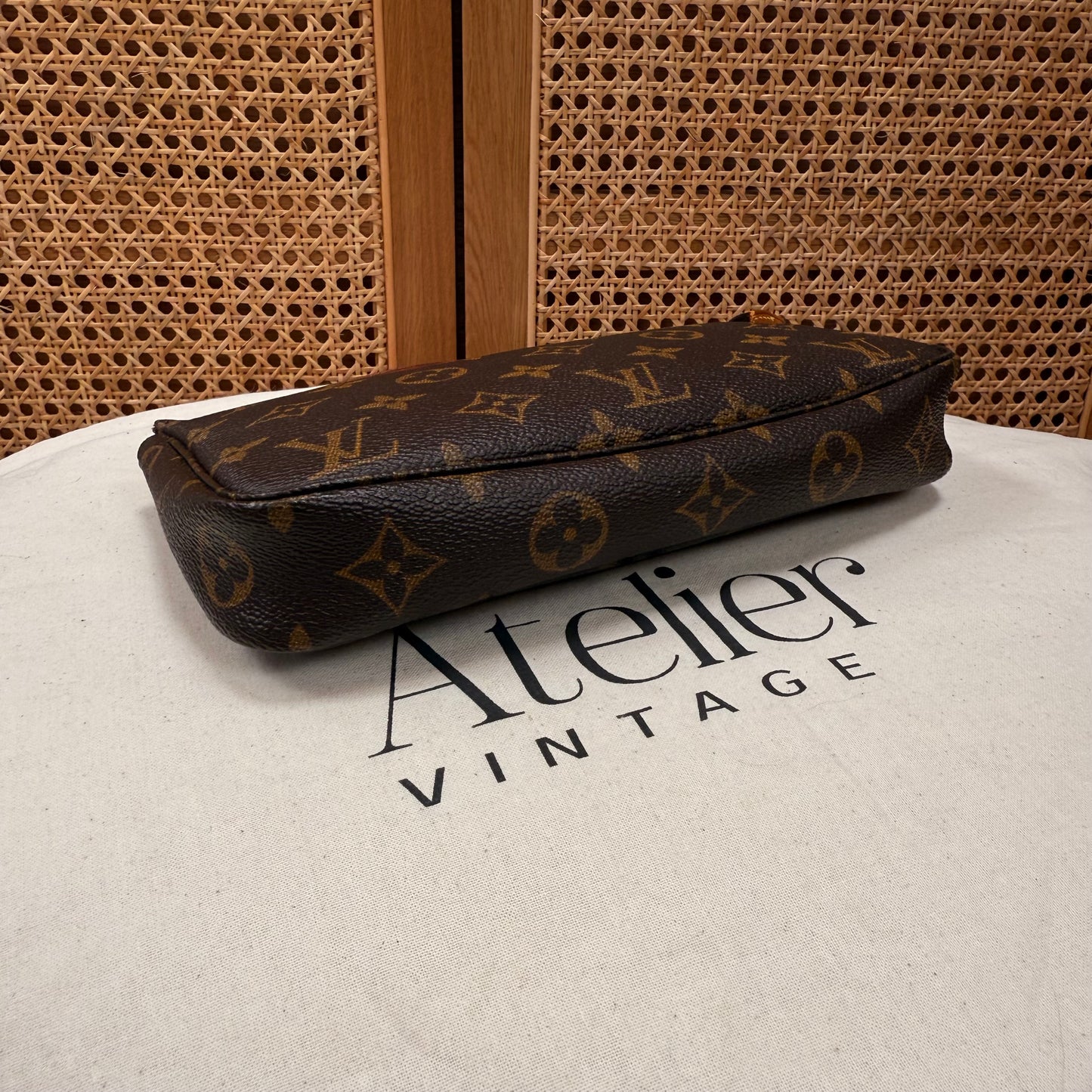 Louis Vuitton 1998 Pochette Accesssoires