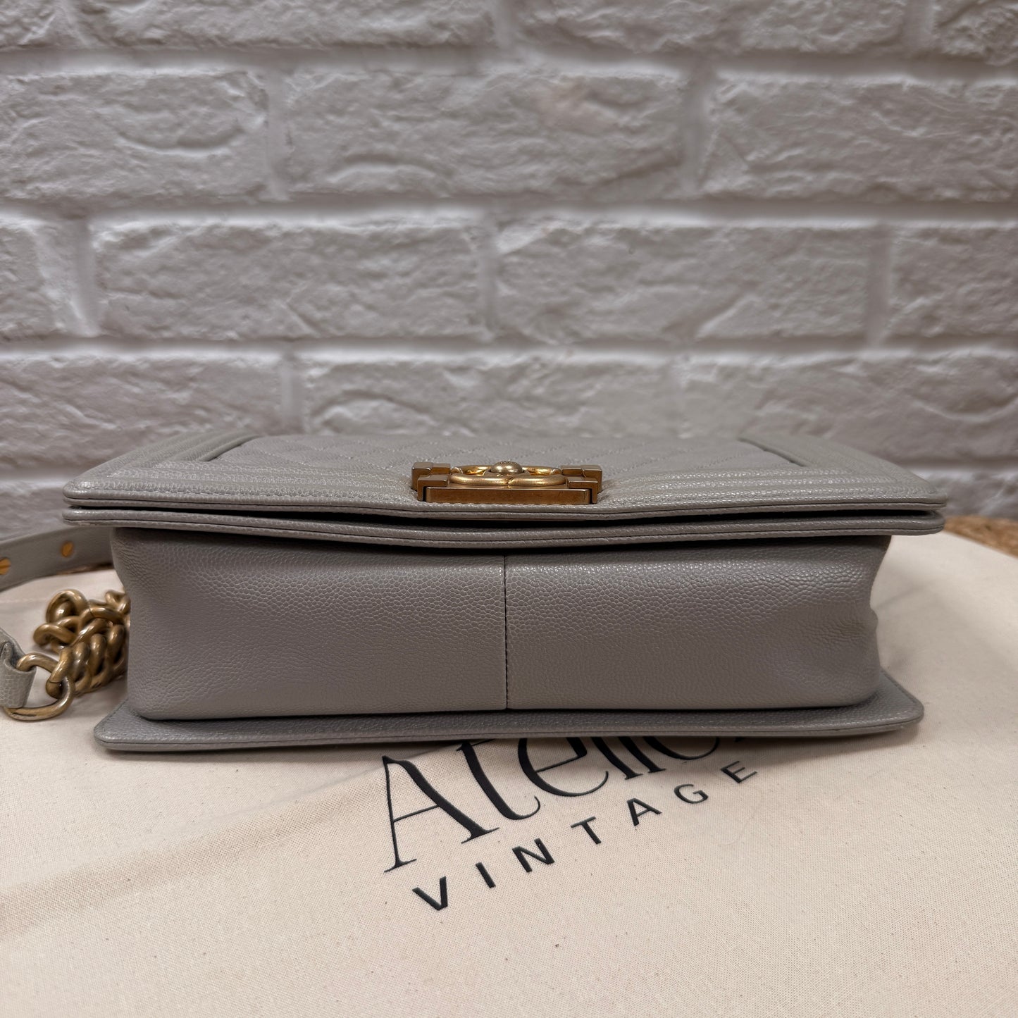 Chanel 2018 Le Boy Caviar Old Medium Grey