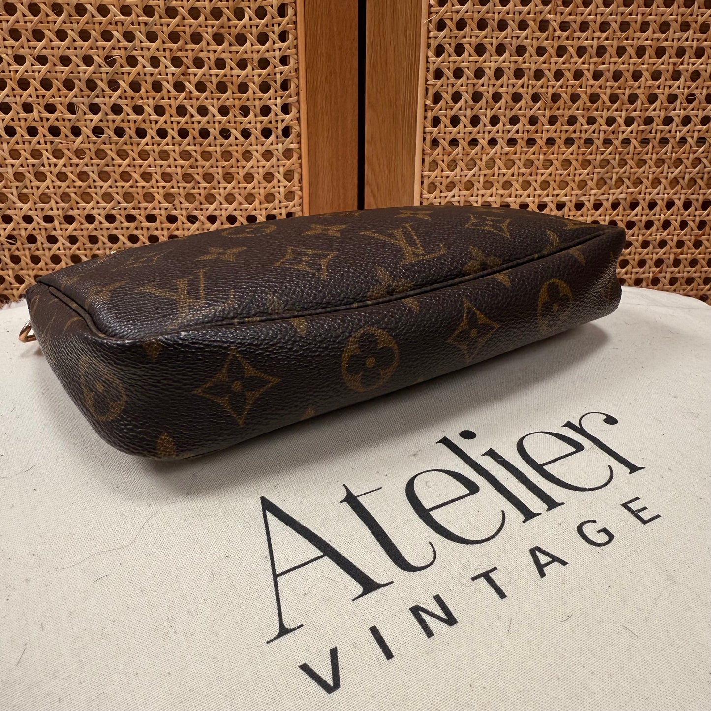Louis Vuitton 1999 Pochette Accesssoires