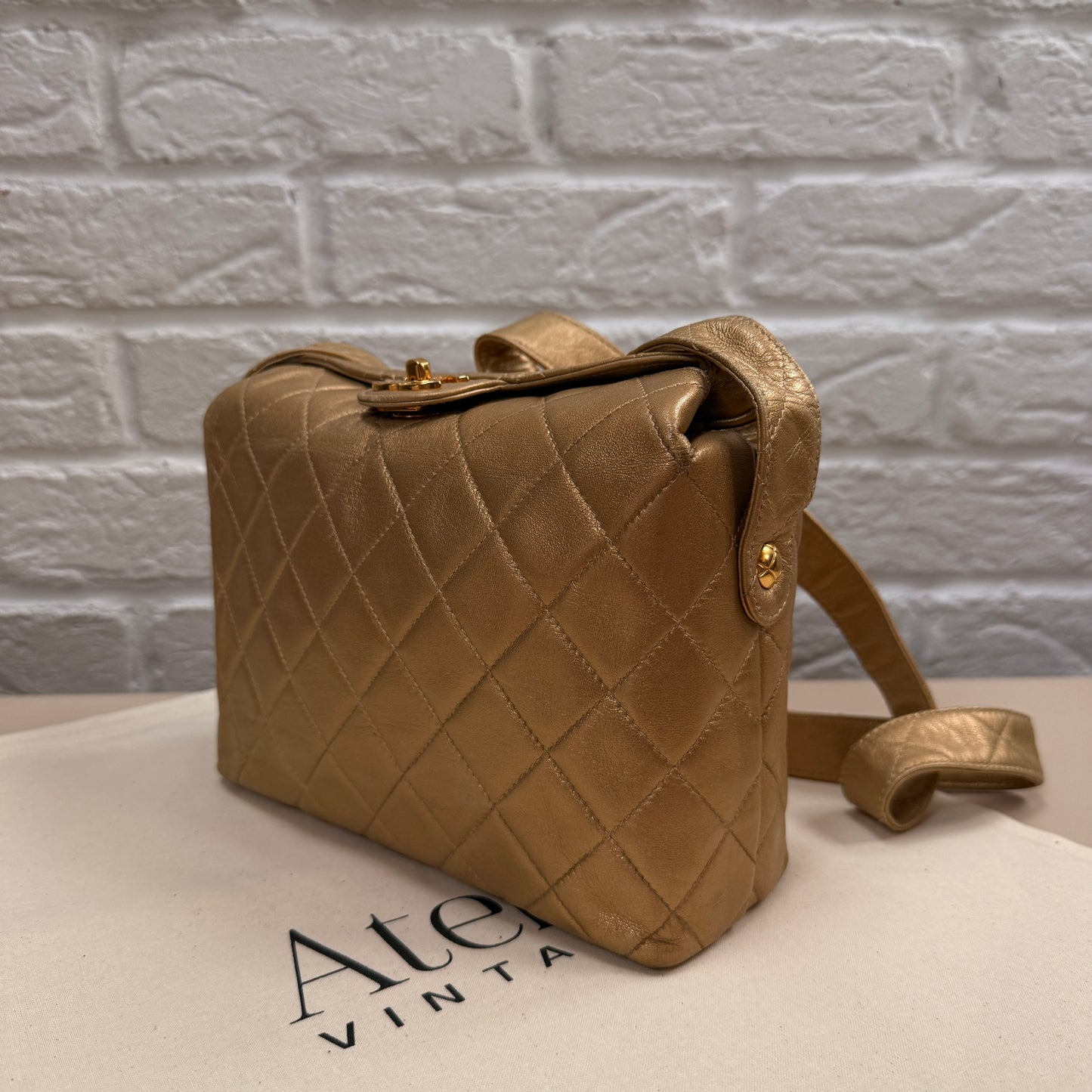 Chanel 1991 CC Turnlock closure cross body in gold Lambskin leather & 24k gold hardware