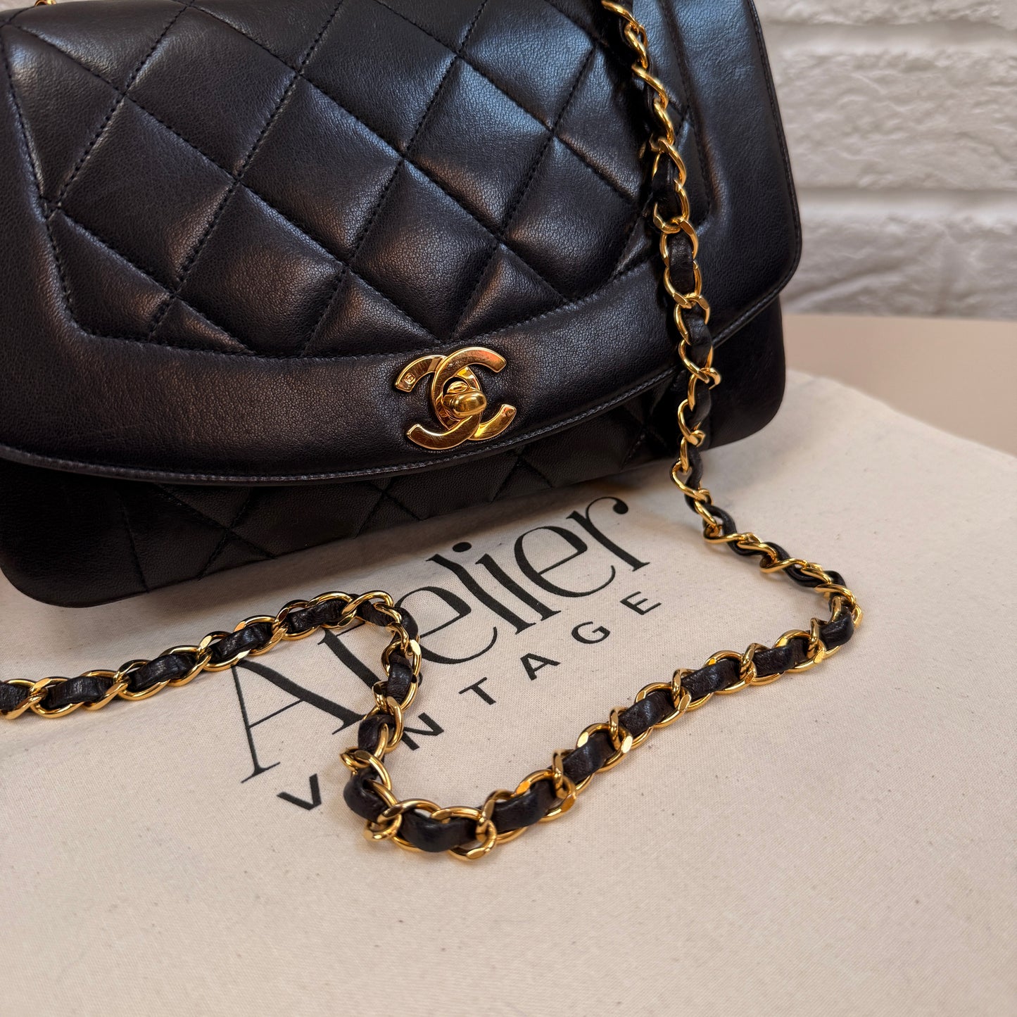 Chanel 1991 Vintage Classic Diana Small