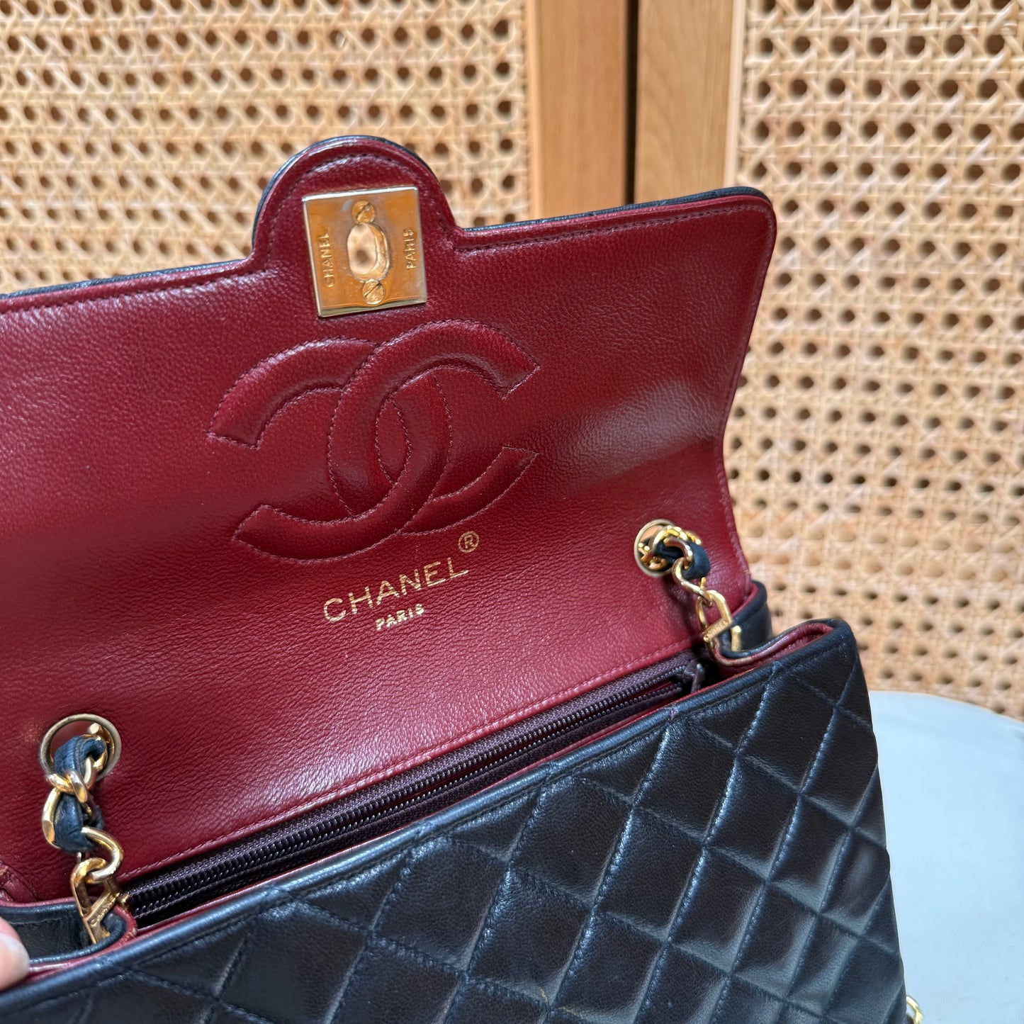 Chanel Paris limited Edition 1989 CC Circle single flap