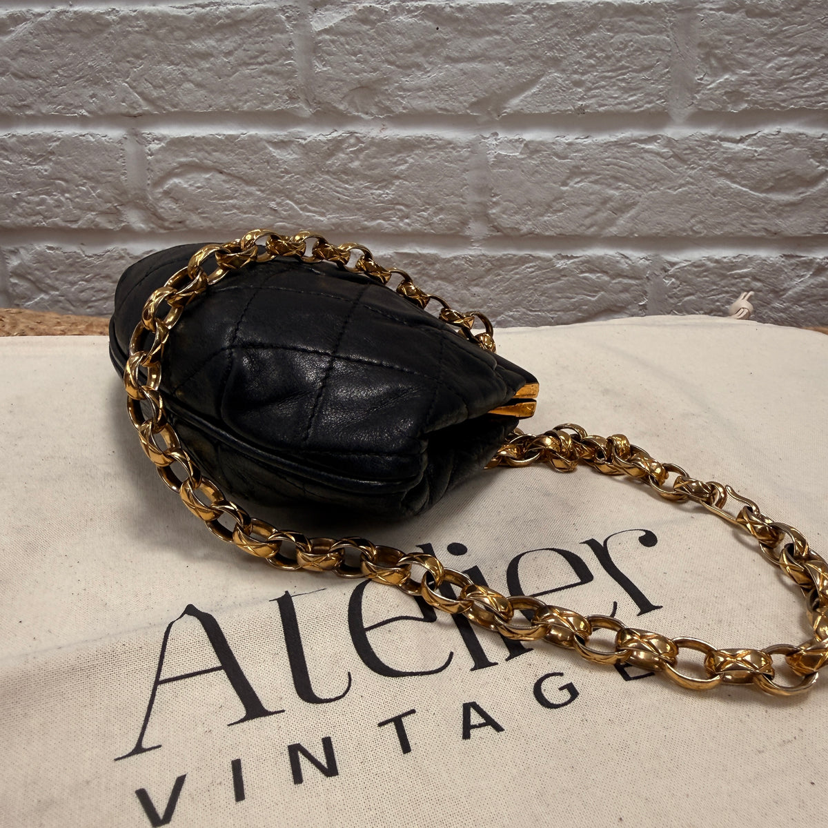 Chanel 1989 Rare Kisslock Bag