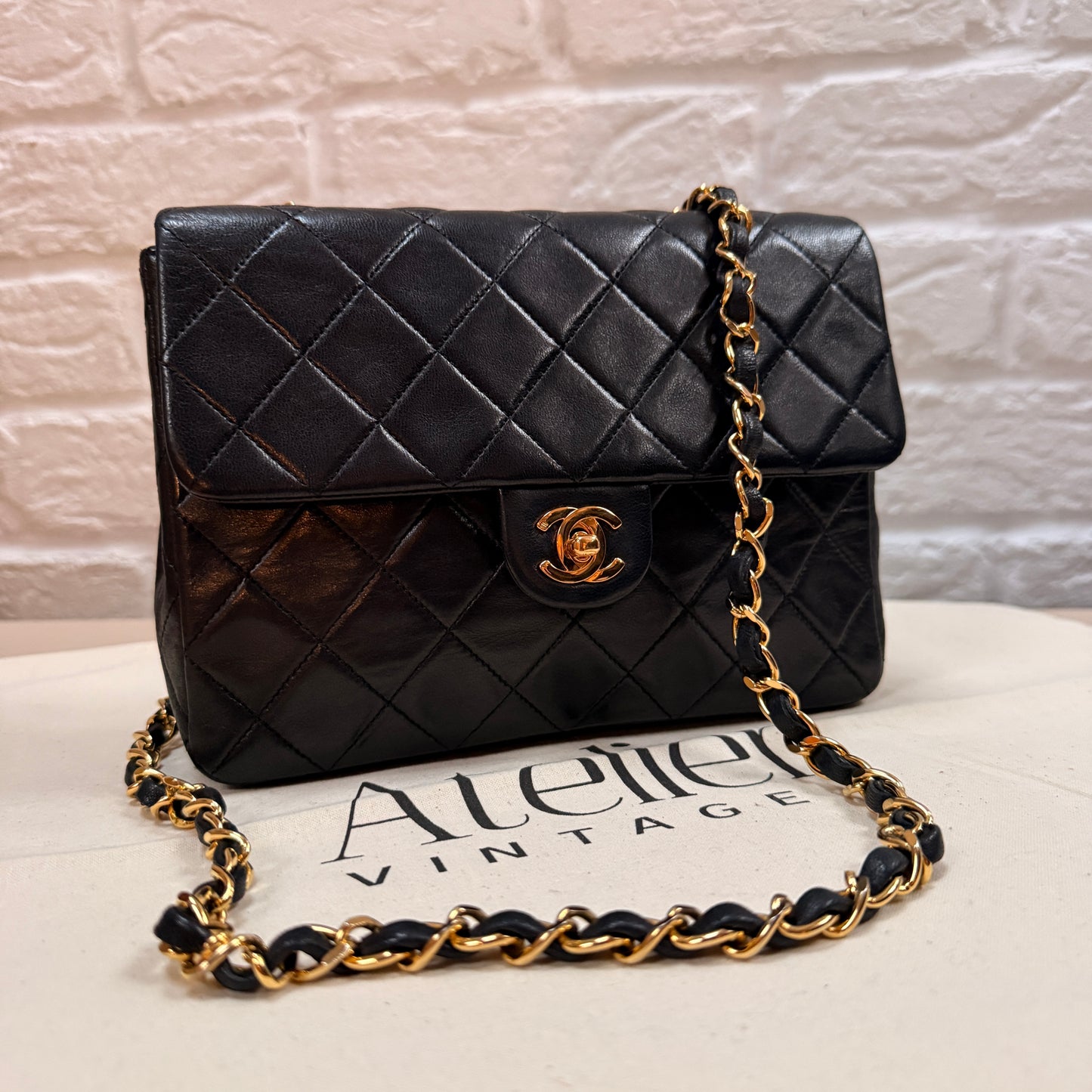 Chanel 1991 Classic Square Single Flap Medium black