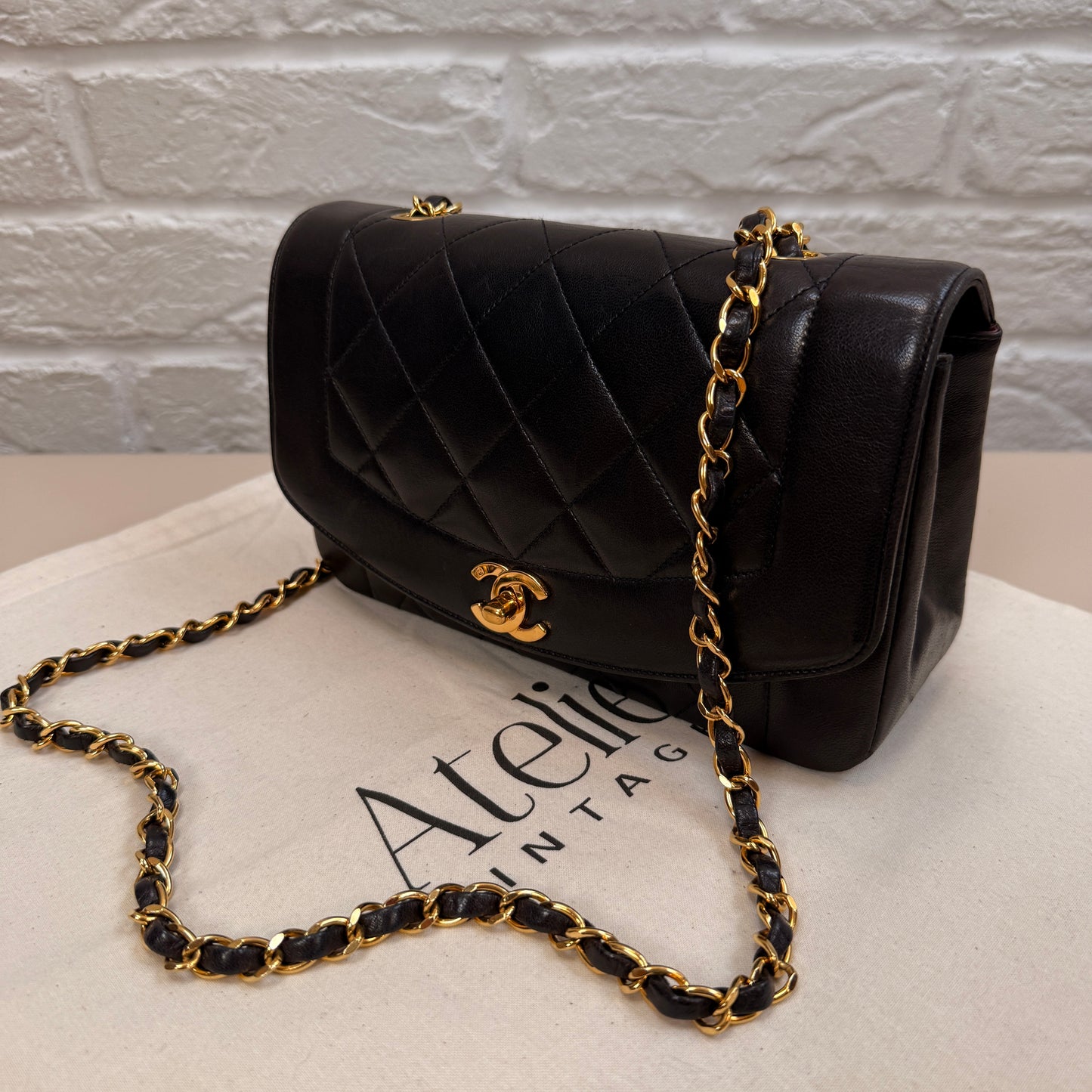 Chanel 1991 Vintage Classic Diana Small