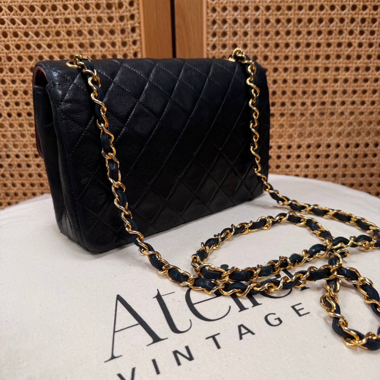Chanel Paris limited Edition 1989 CC Circle single flap