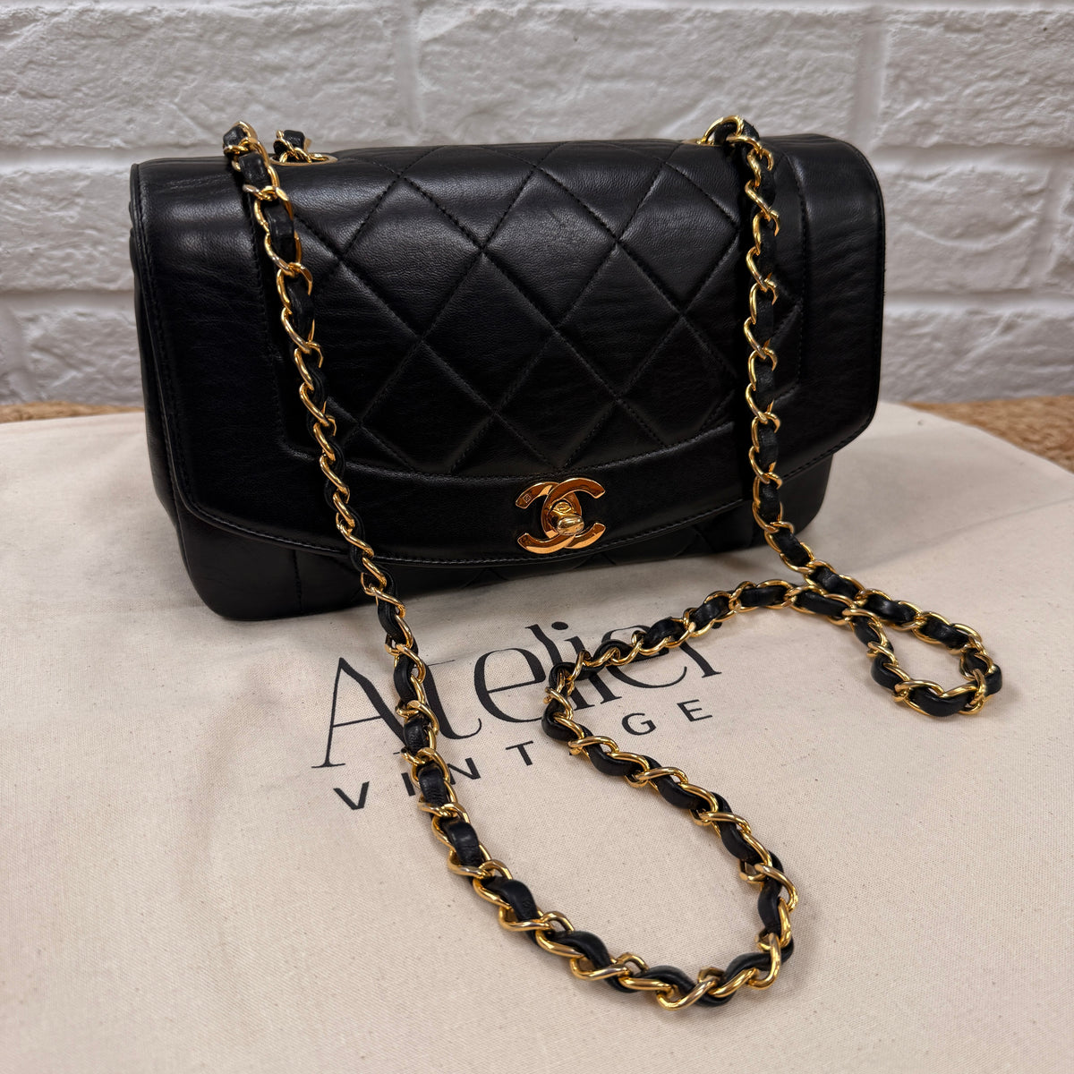 Chanel 1991 Vintage Classic Diana Small