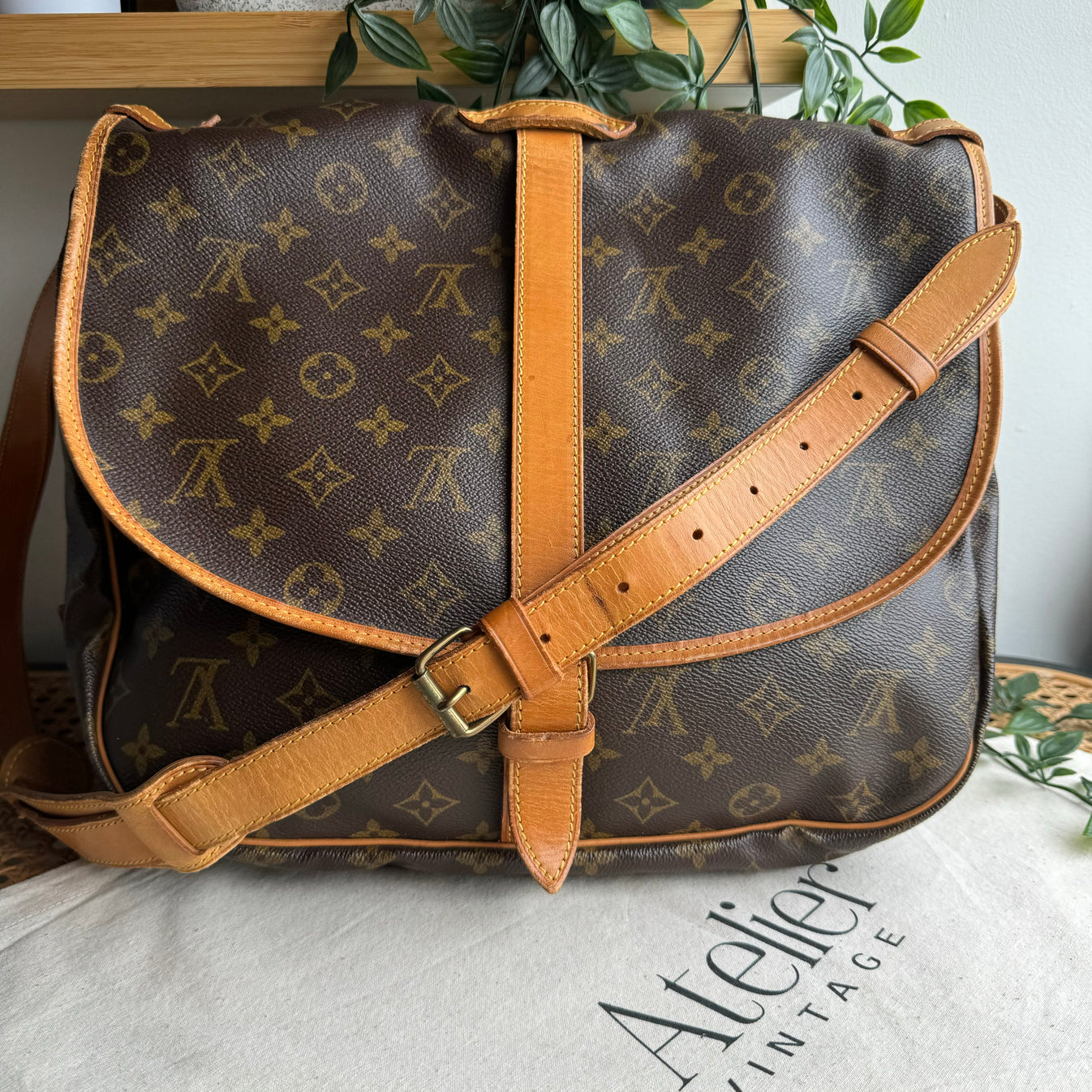 Louis Vuitton 1990 Samur 35 Atelier Vintage