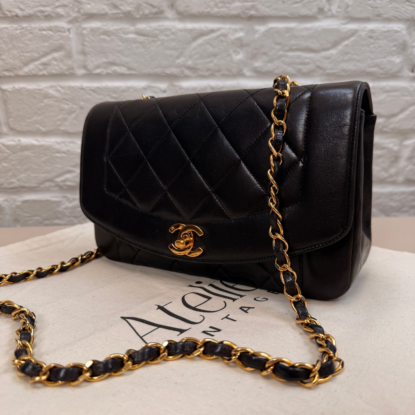 Chanel 1991 Vintage Classic Diana Small