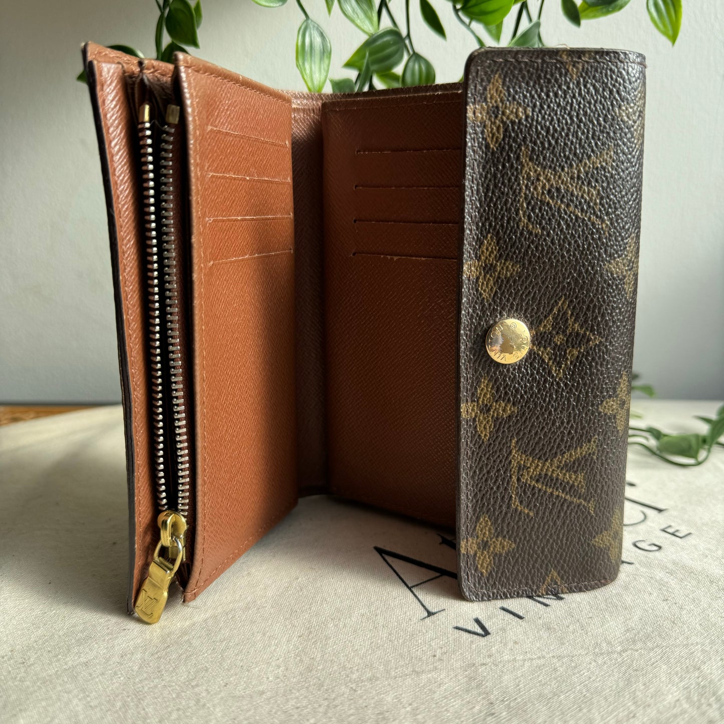 WINNER DRAWN 10/04/24 -                                        April - Louis Vuitton Porte Monnaise Purse