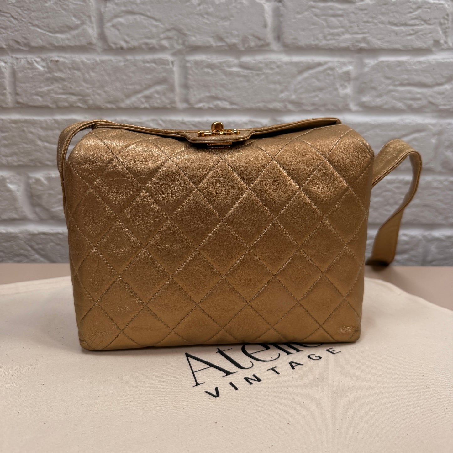 Chanel 1991 CC Turnlock closure cross body in gold Lambskin leather & 24k gold hardware