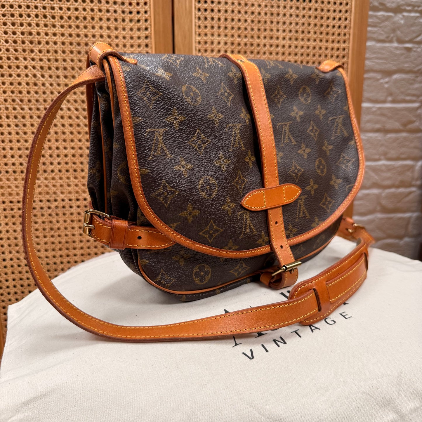 Louis Vuitton 2004 Saumur 30 Monogram
