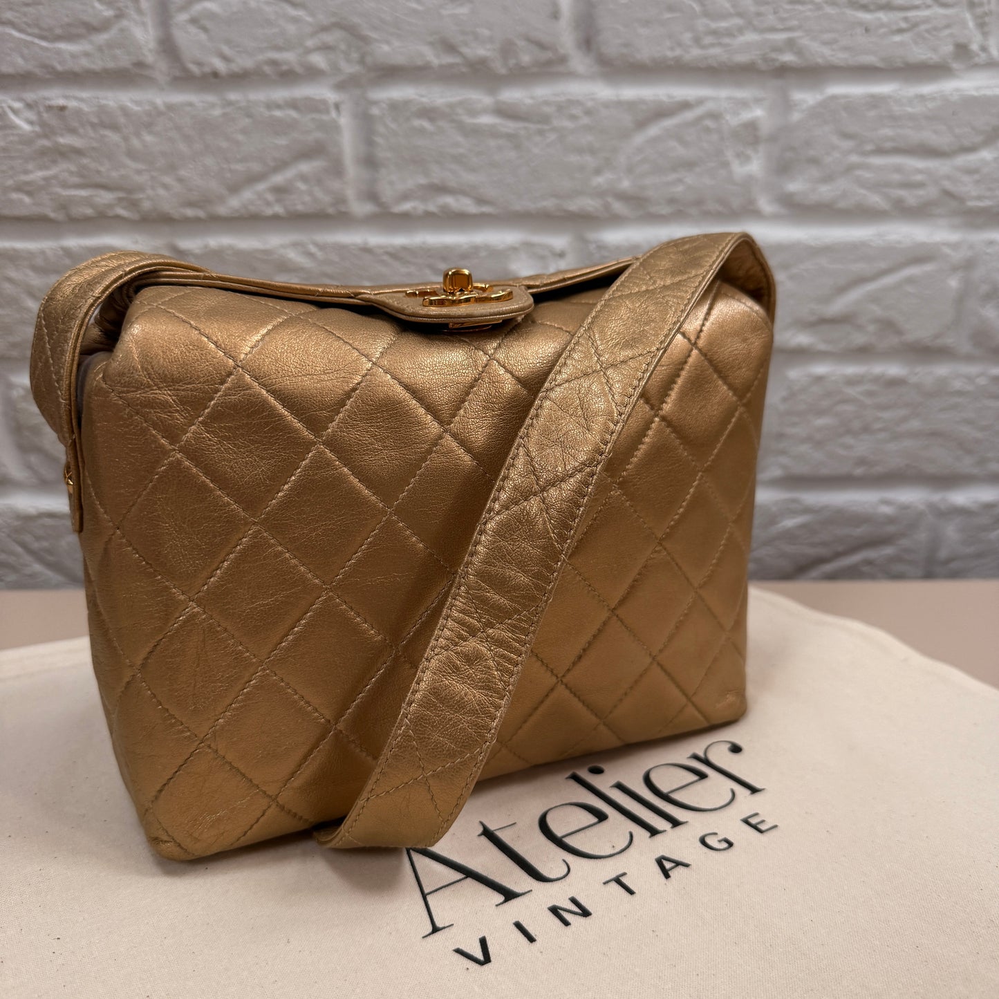 Chanel 1991 CC Turnlock closure cross body in gold Lambskin leather & 24k gold hardware