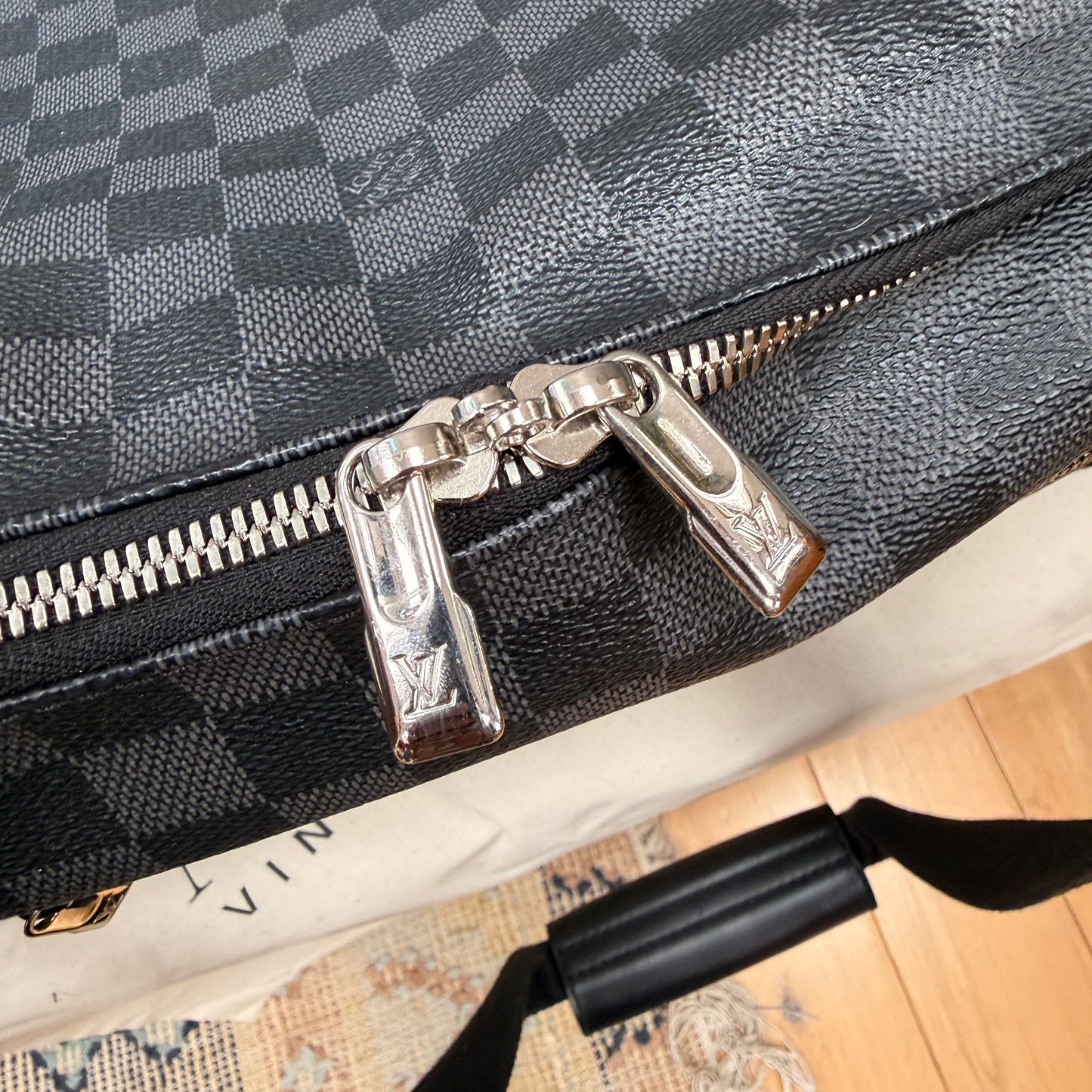 Louis Vuitton 2015 Neo Eole 55 duffel bag with wheels