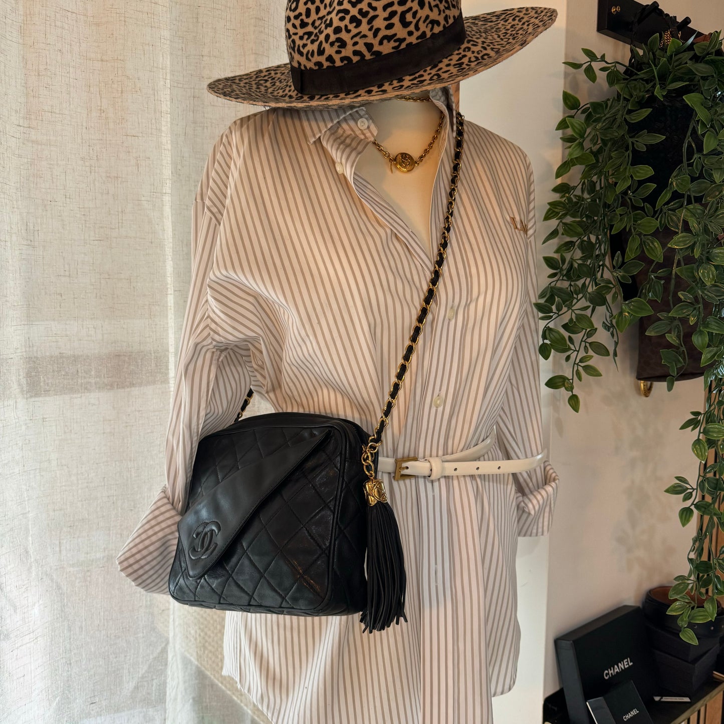 Chanel 1989 Vintage Tassel Camera Bag