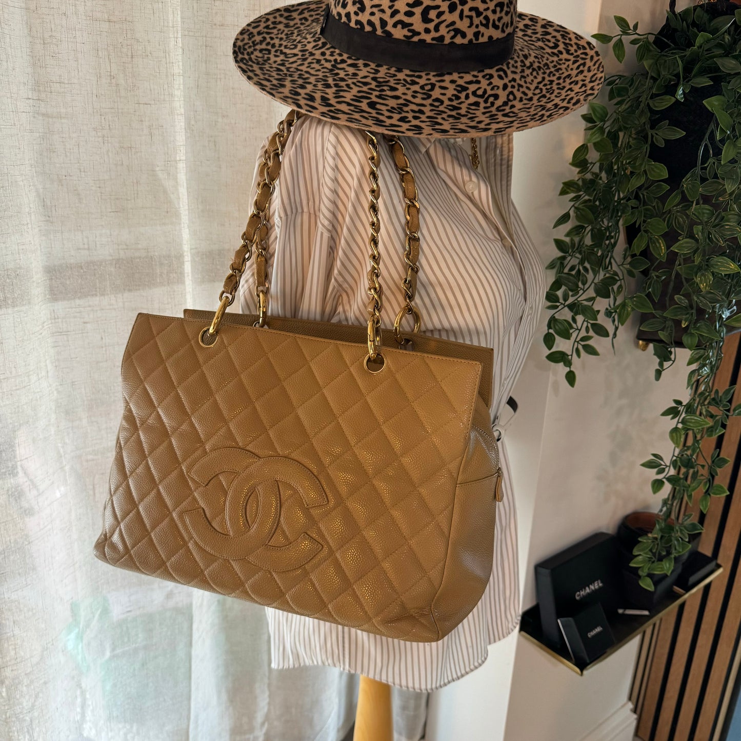 Chanel 2002 Beige Caviar Grande Timeless Tote