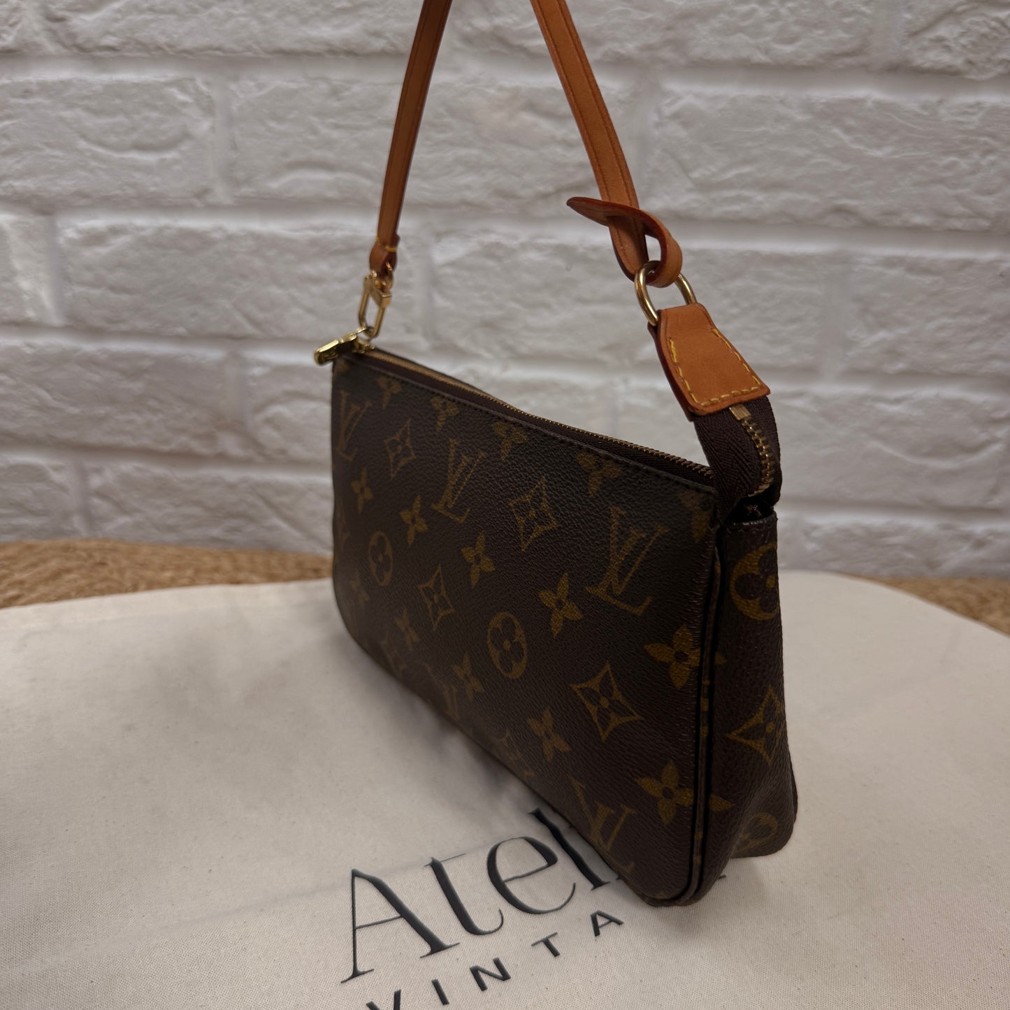 Louis Vuitton 1998 Pochette Accessoires